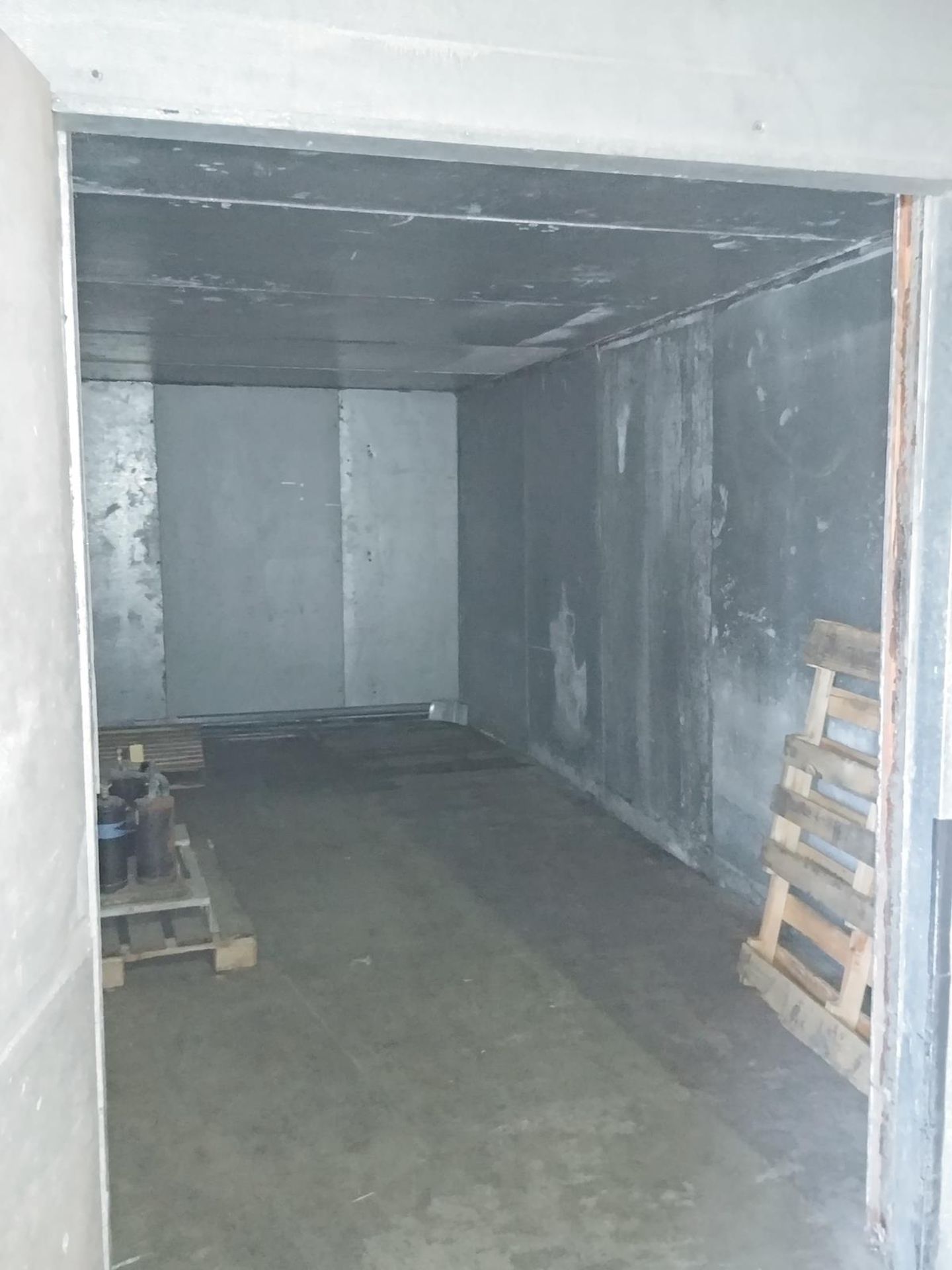 Walk in Cooler, Approx 10ft x 20ft, Associated Condensing Unit - Sub to Bulk | Reqd Rig Fee: $4500 - Image 2 of 8