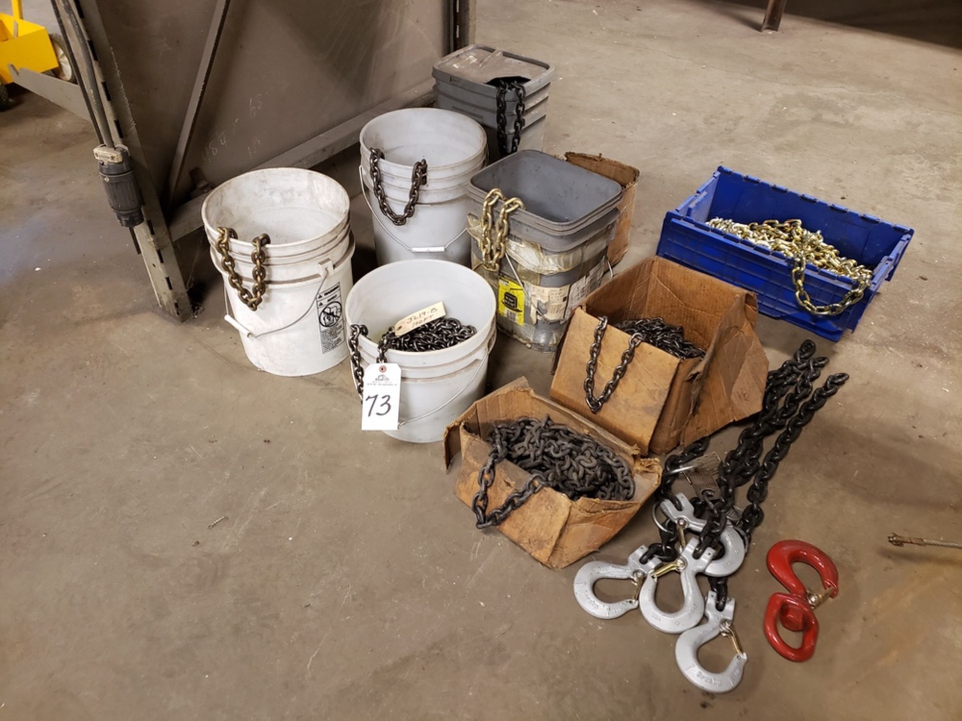 Lot of Chain & Hooks | Rig Fee: $45