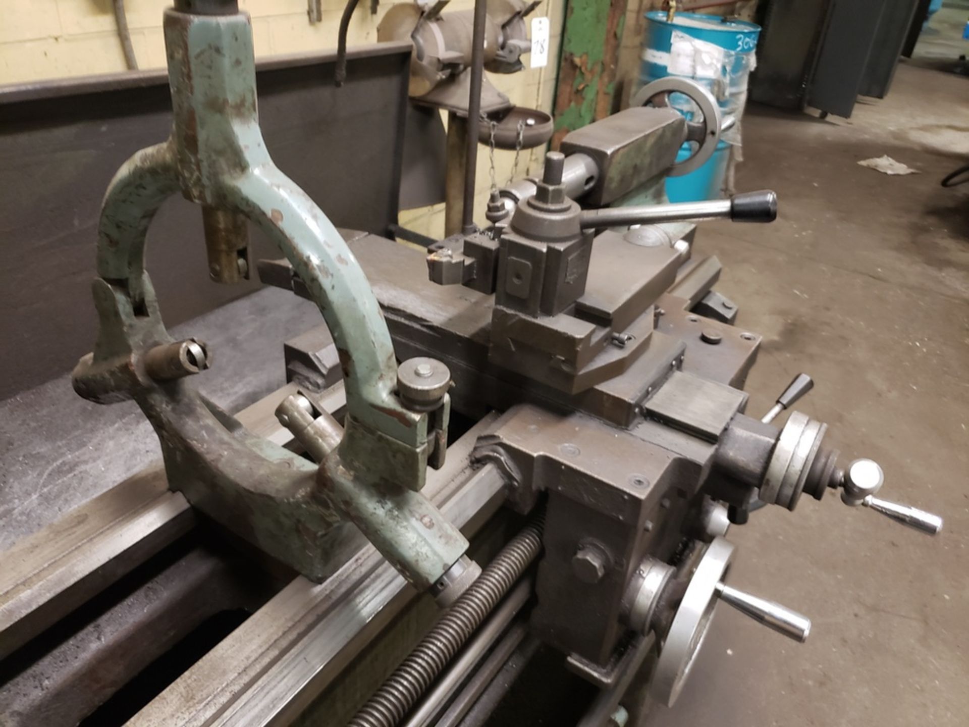 Victor 16" X 40" Engine Lathe, M# 1640, S/N 562509 | Rig Fee: $300 - Image 9 of 10