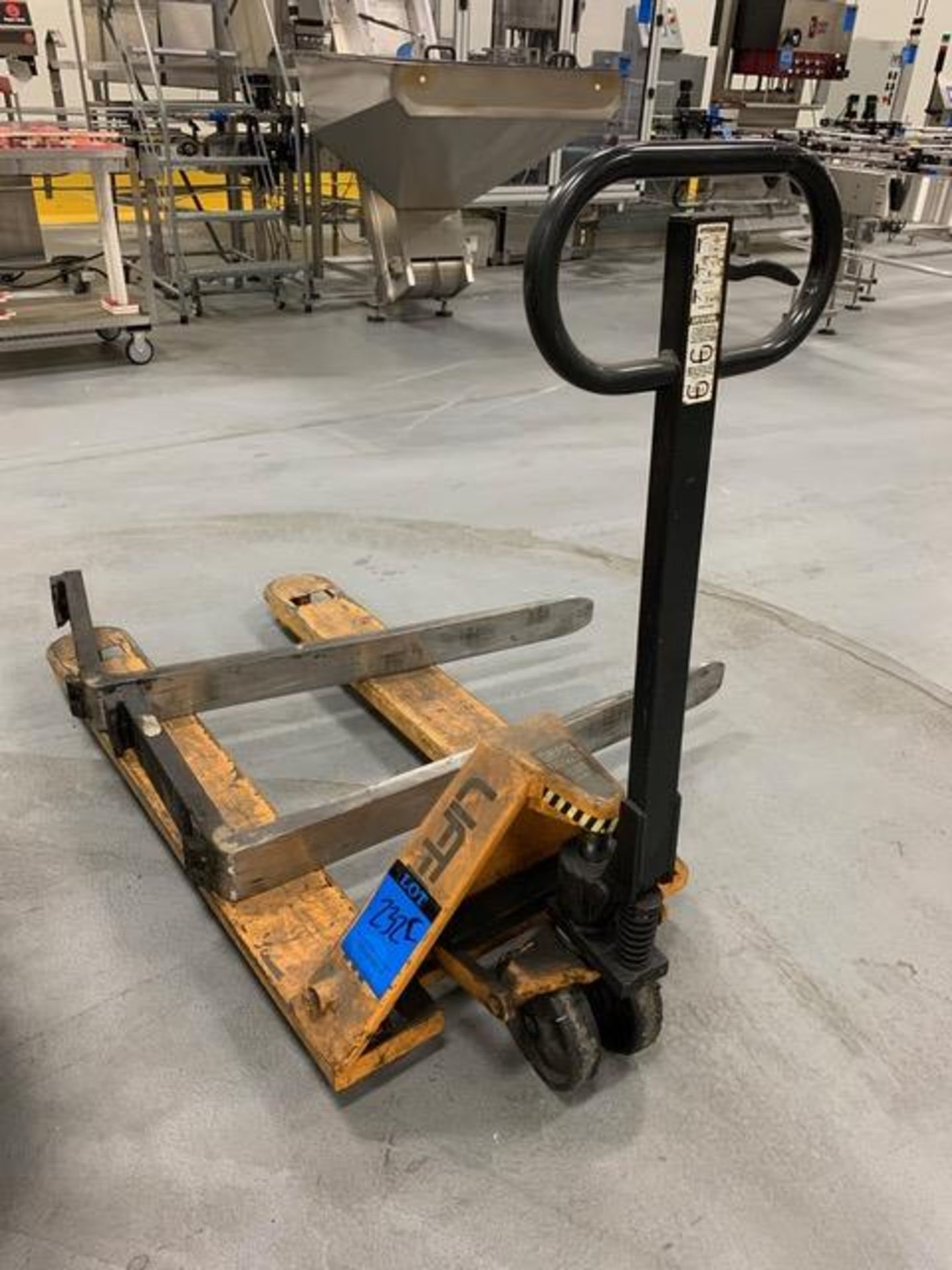 LIFTRITE PALLET JACK (SPARE FORKS NOT INCLUDED) | Rig Fee: $75