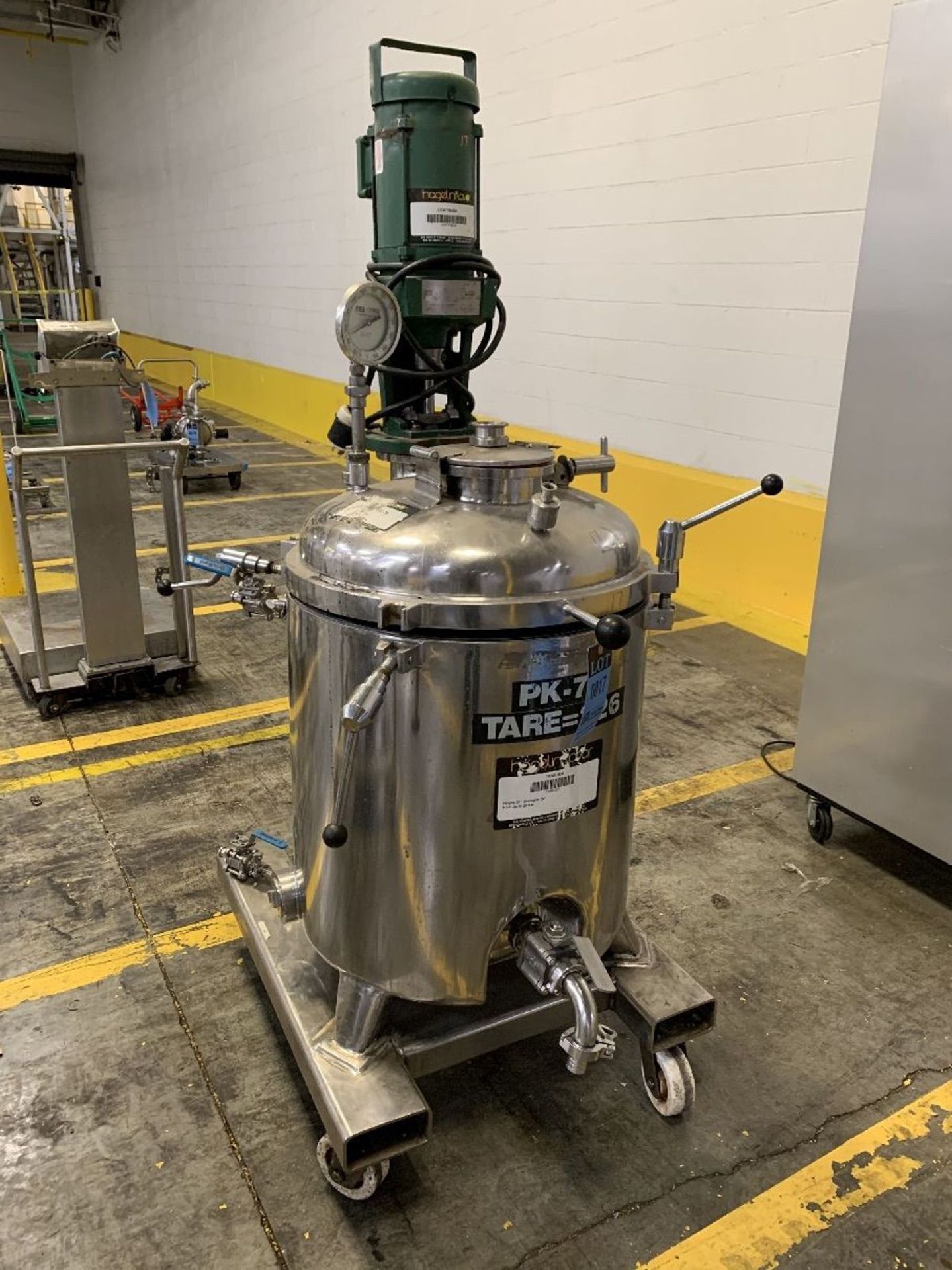 35 GALLON REACTOR: IBS-HENINRICHPORTABLE STAINLESS STEEL JACKETED REACTOR TANK WITH | Rig Fee: $100 - Image 2 of 8