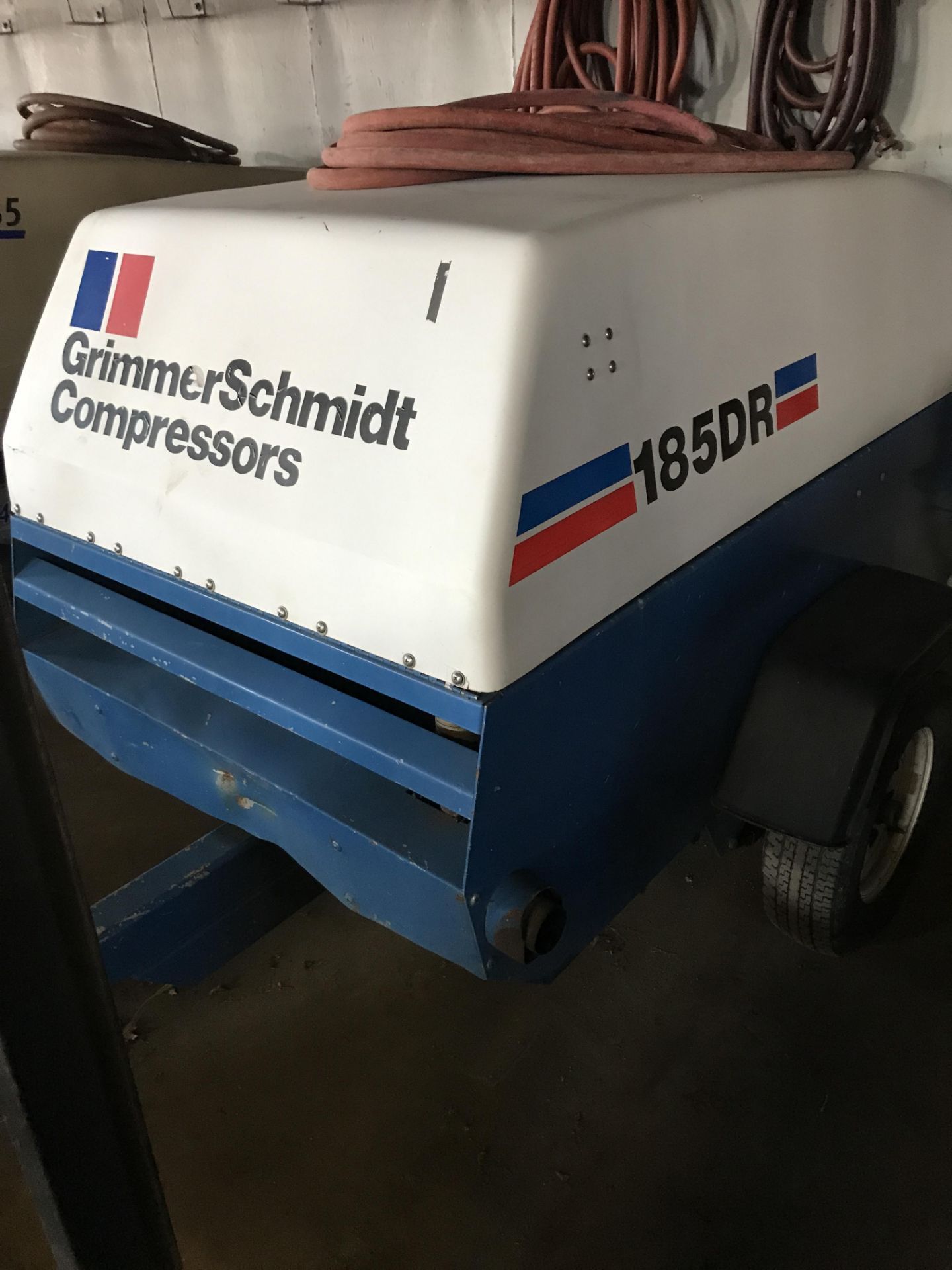 Grimmer Schmidt #185DR Towable Air Compressor 3921HRS with Hose
