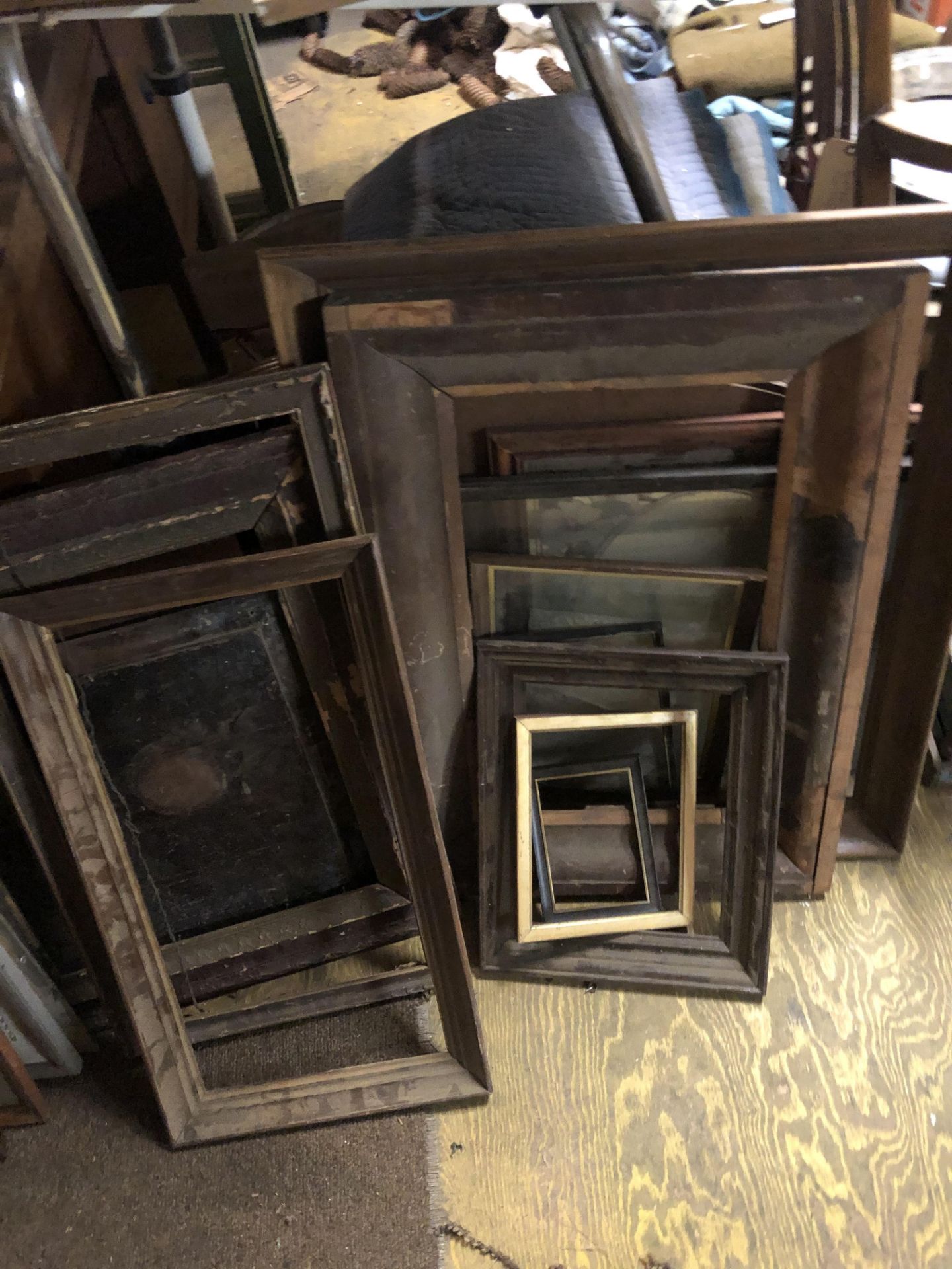 {LOT} Picture Frames in Alcove - Image 3 of 4