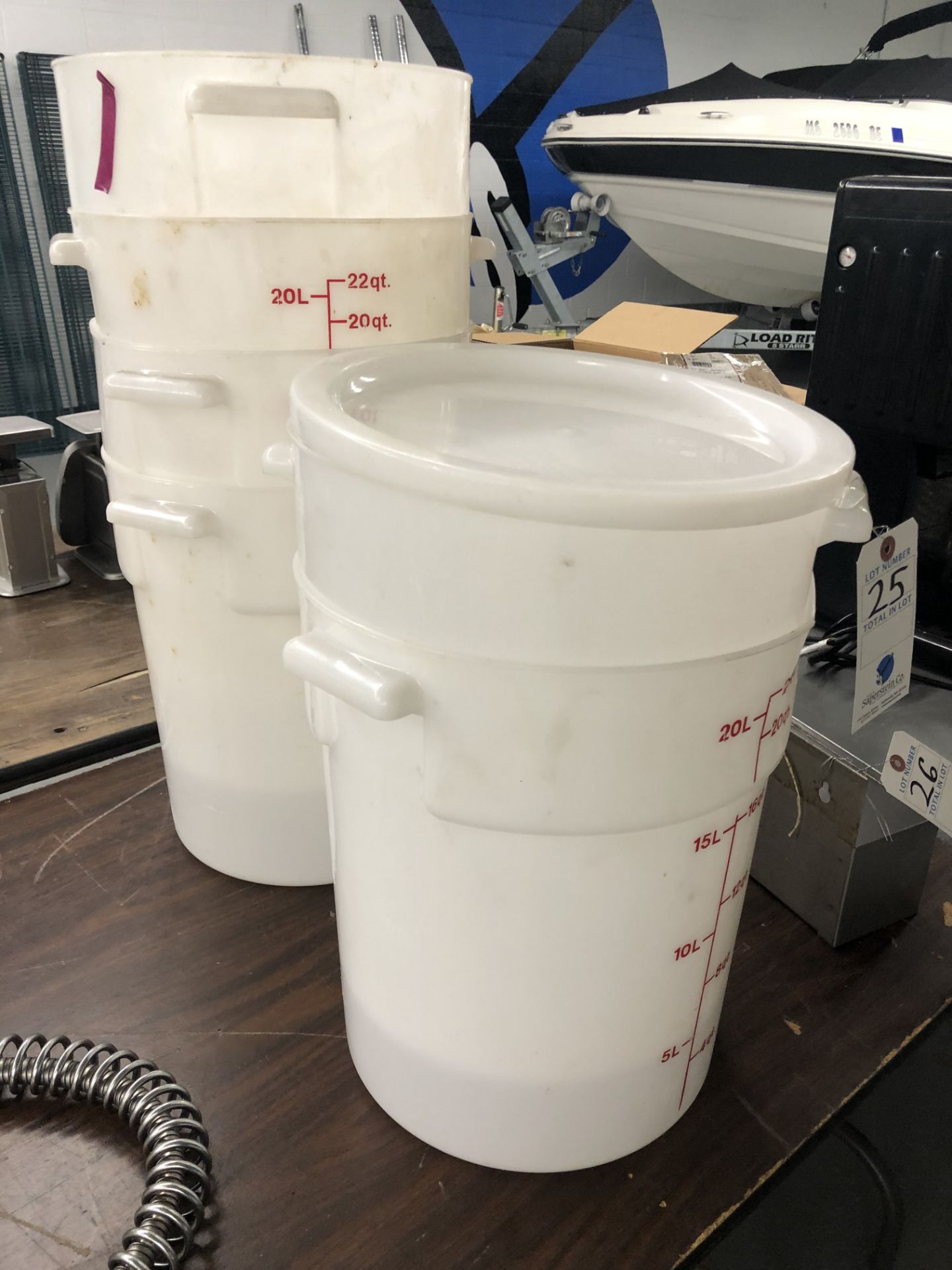 (6) 20 L Measuring Containers