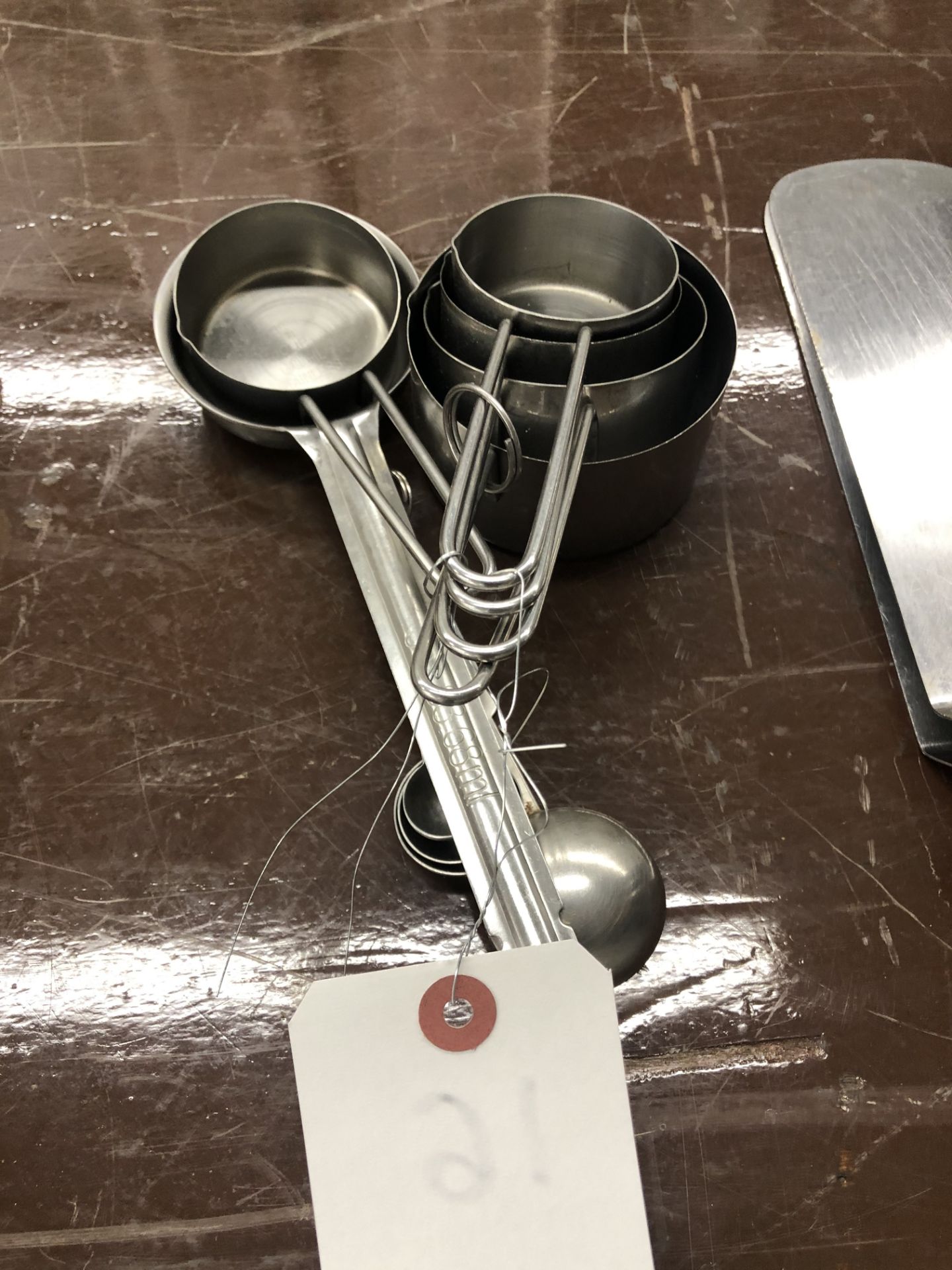 {LOT} Asst. Accessories, Measuring Cups & Spoons