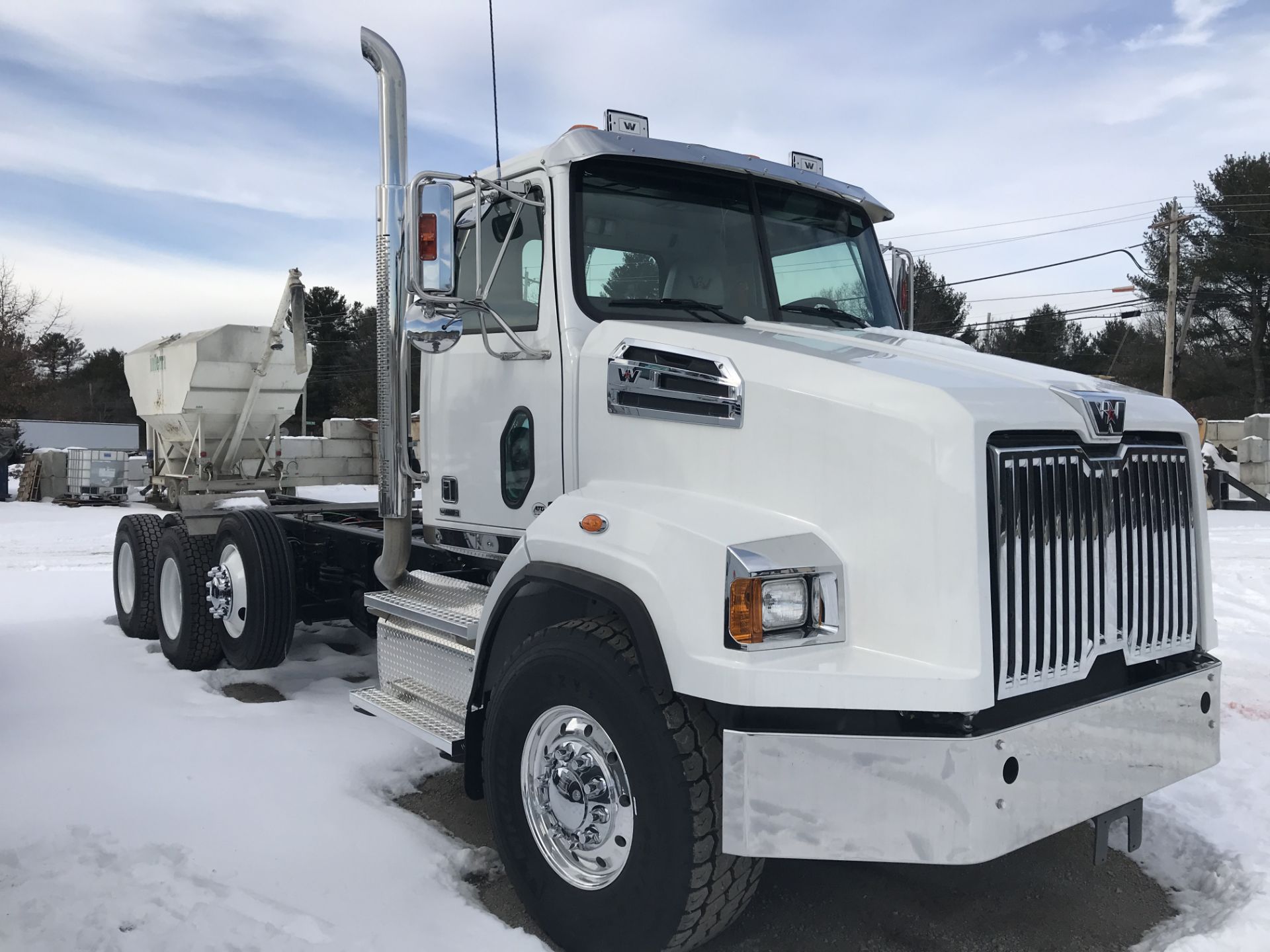 2020 Western Star 4700SB Truck, GVWR 79,200, Odom: 1,041. Unused/Never been Registered. See Desc. - Image 5 of 16