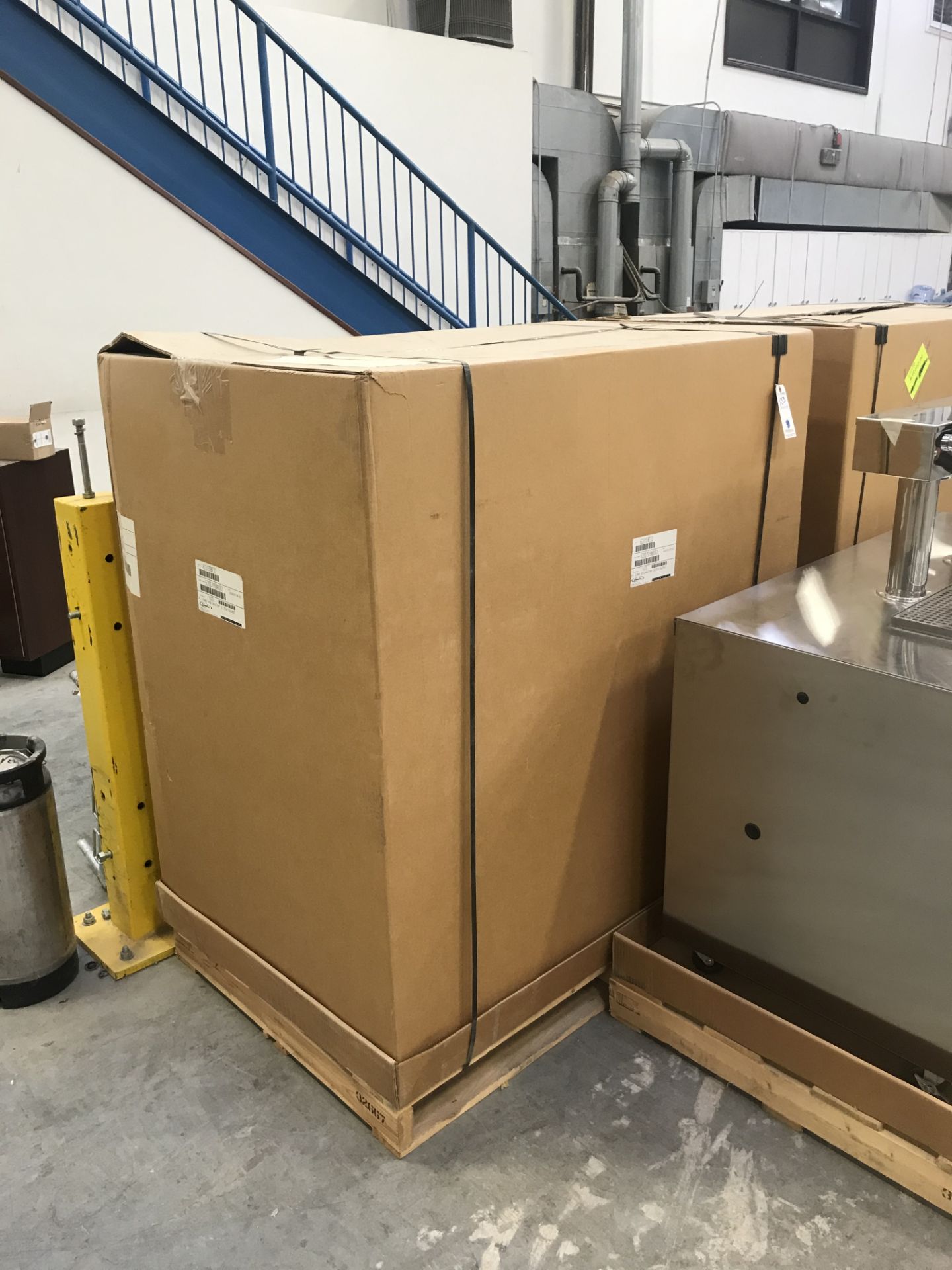 NEW IN BOX ON PALLET Silver King #SKR48/C2 Commercial Self-Contained Stainless Steel 6-Tap Cornelius - Image 5 of 5