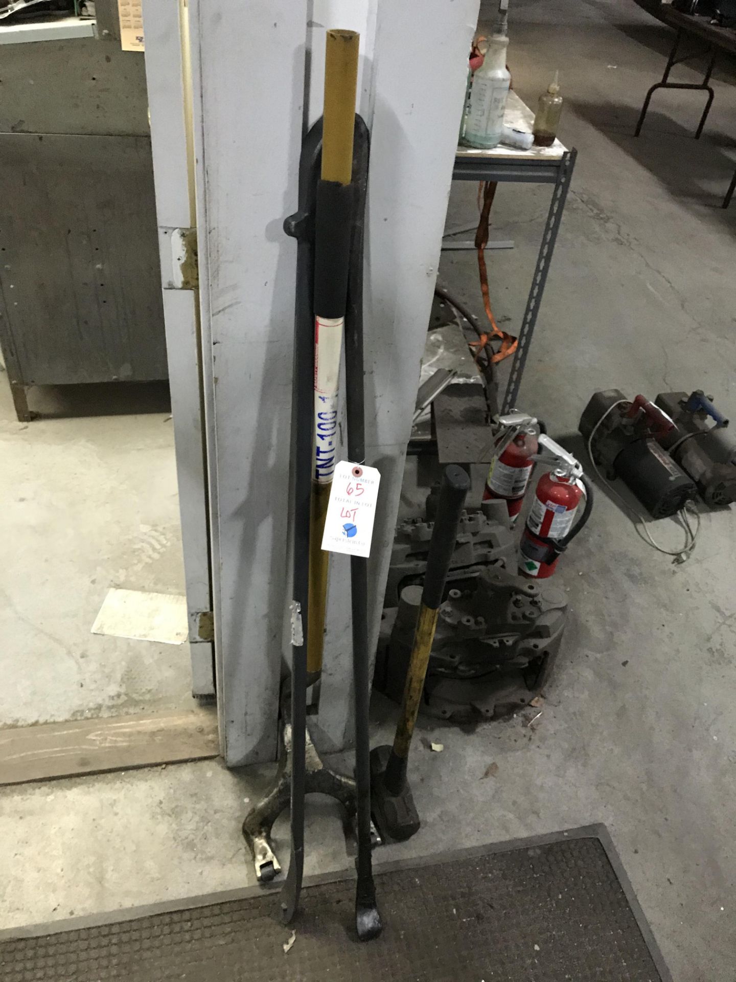 {LOT} Asst. Tire Changing Tools