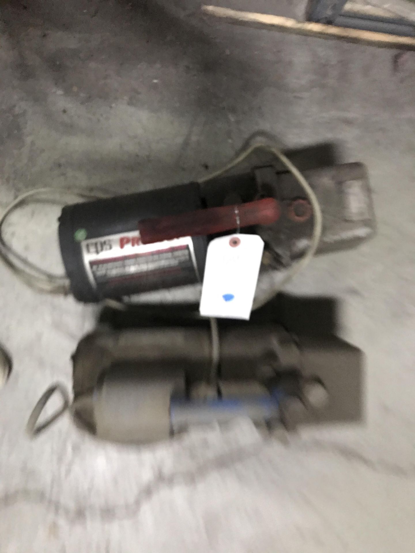 2 Vacuum Pumps