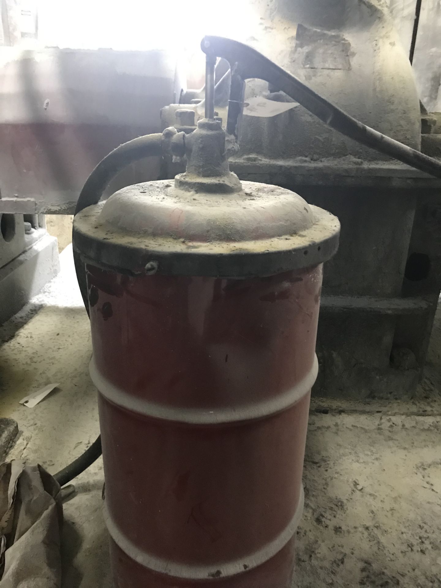 Grease Pump & Metal Supply Tank - Image 2 of 2