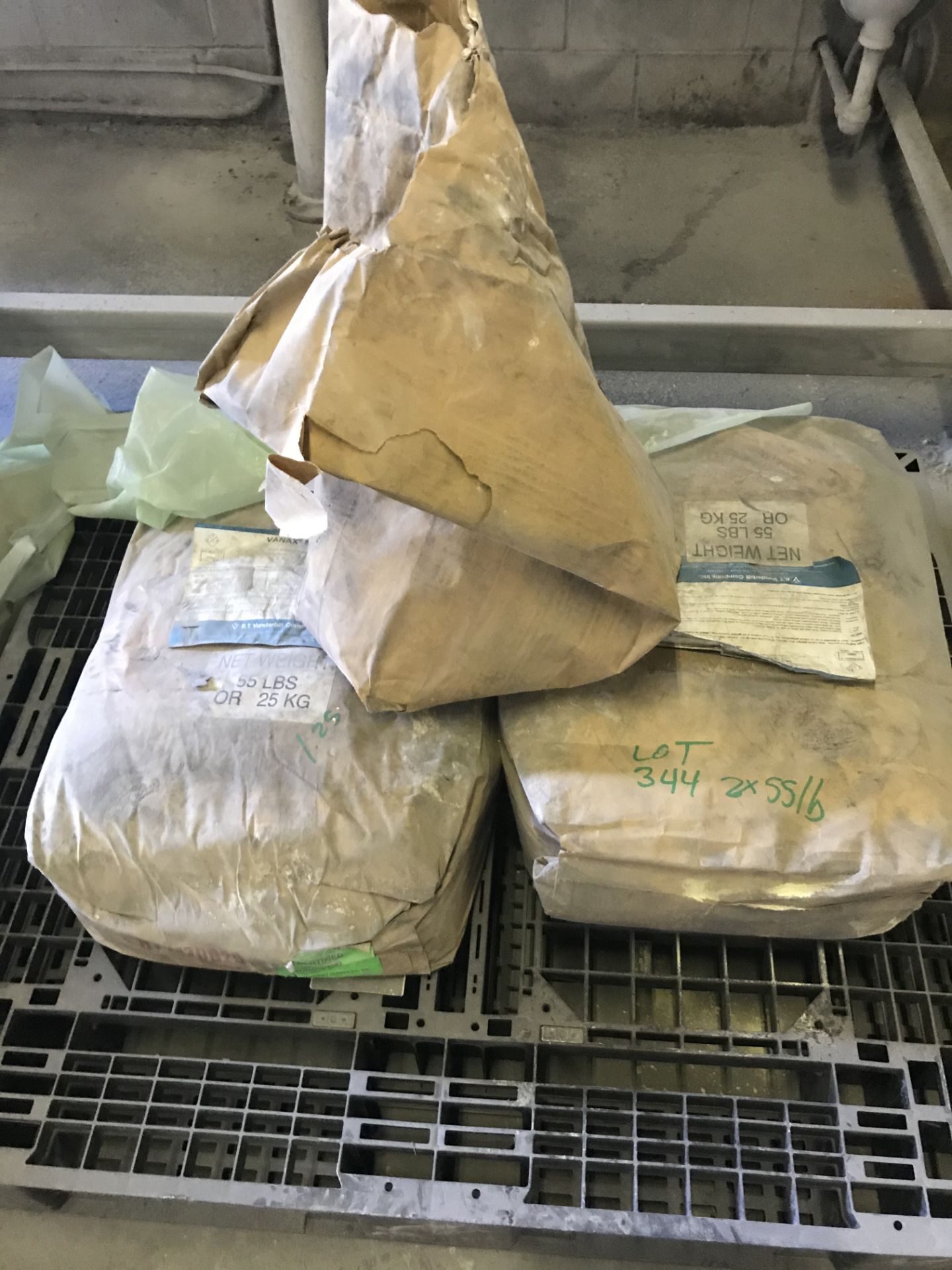 {LOT} 2 x 55 Lb. Bags of Vanax NS