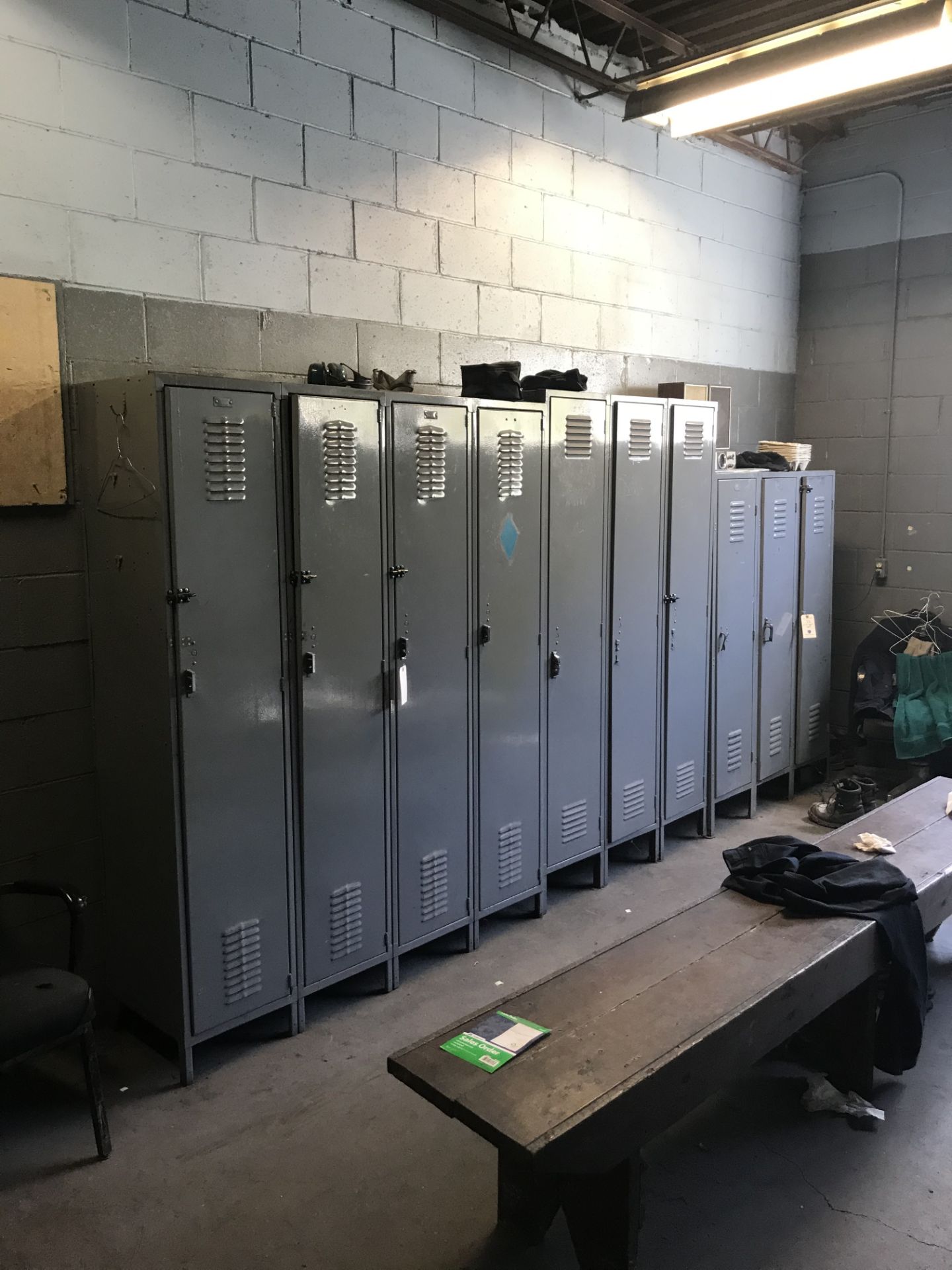 {LOT} Asst. Sized Lockers in Locker Room - Image 3 of 5