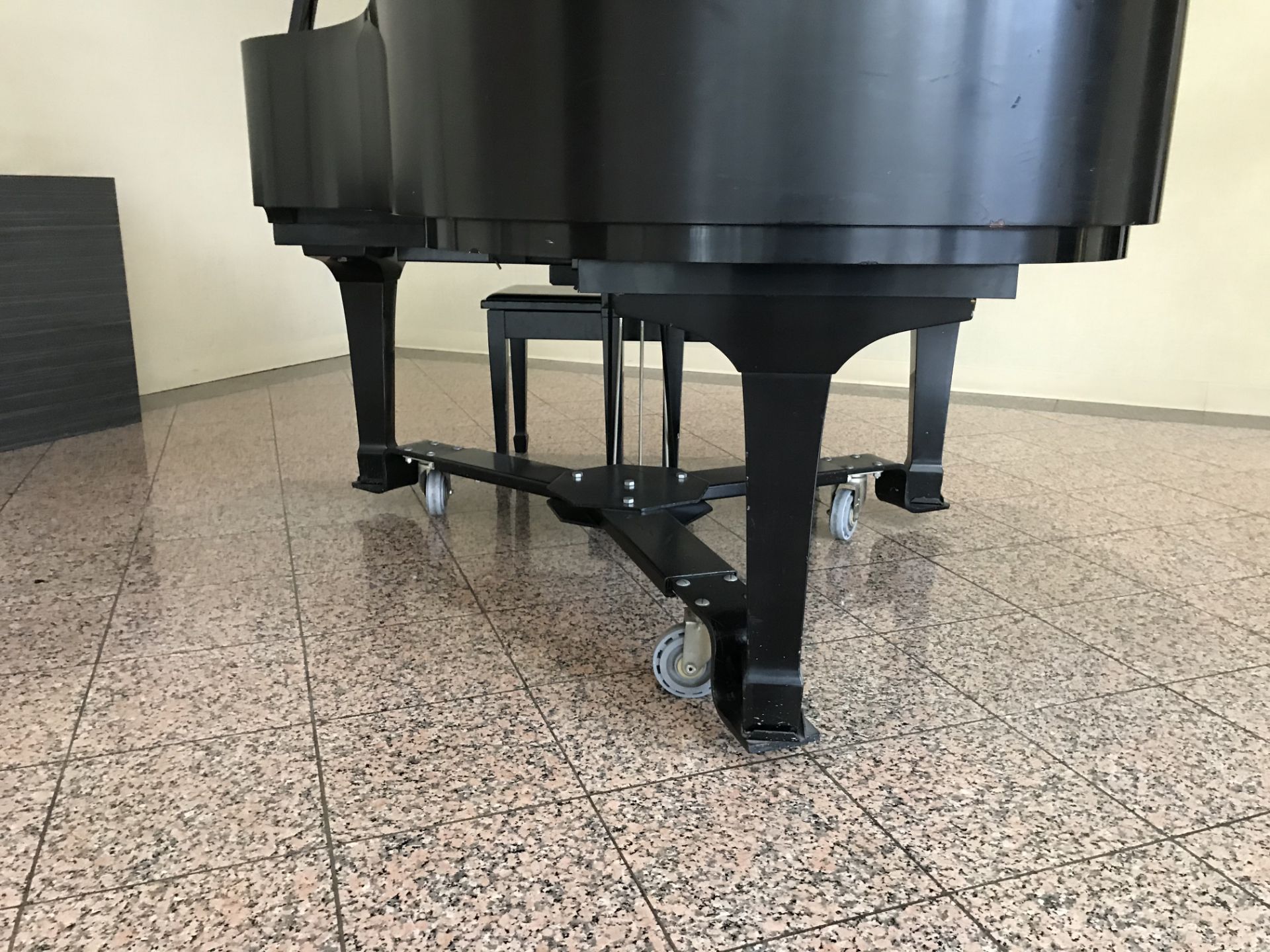 Yamaha #F5090668 Baby Grand Piano w/Portable Spider Base & Bench - Image 7 of 8