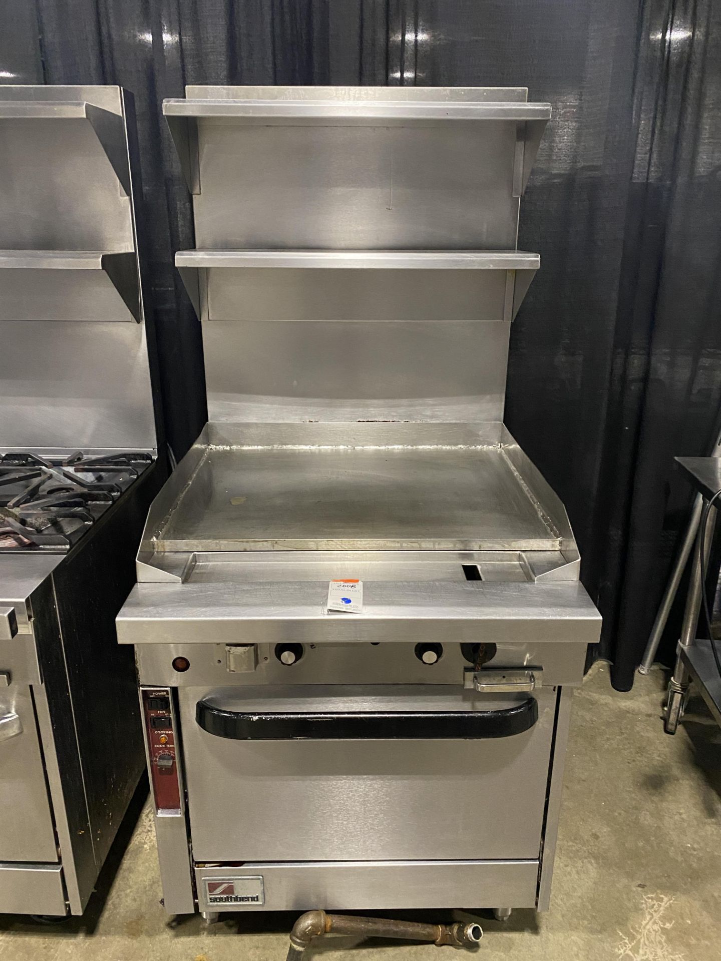 Southbend SS Single Oven Gas 31" Flat Top Range w/Overshelves