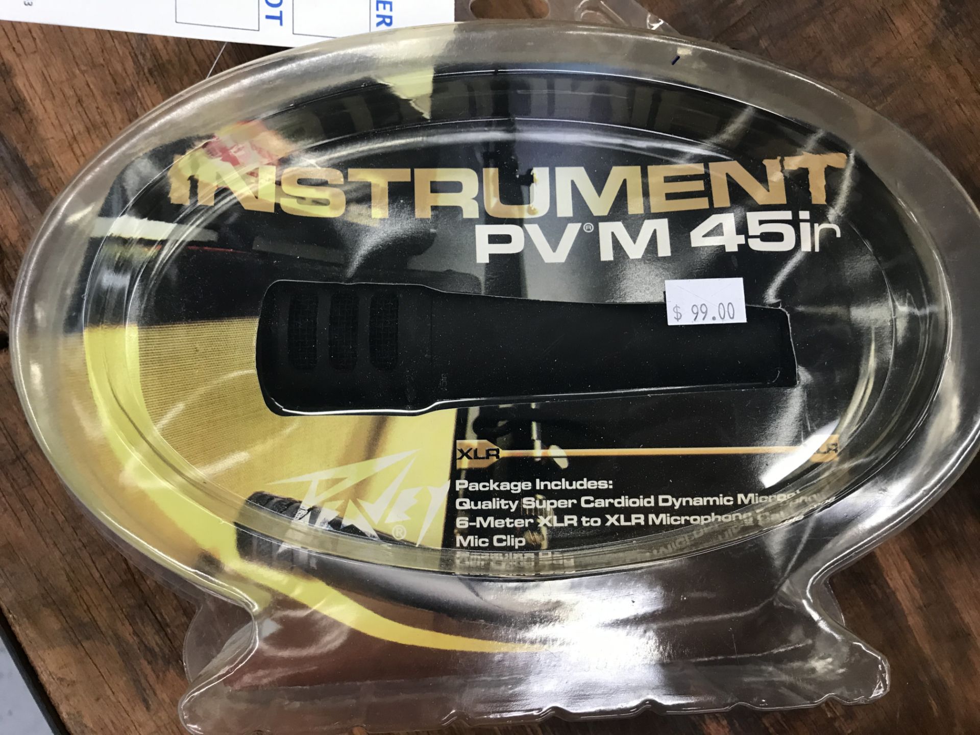 PVM 45ir Microphone Quality Super Dynamic 6m XLR to XLR Cable, Clip & Carry Bag (Retail: $99)