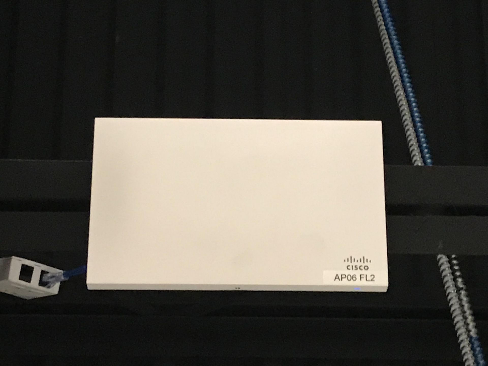 {LOT} (8) Cisco Meraki #MS225-48FP & (9) Cisco #MR52 Access Points SEE DESCRIPT FOR S/N & BEFORE BID - Image 3 of 3