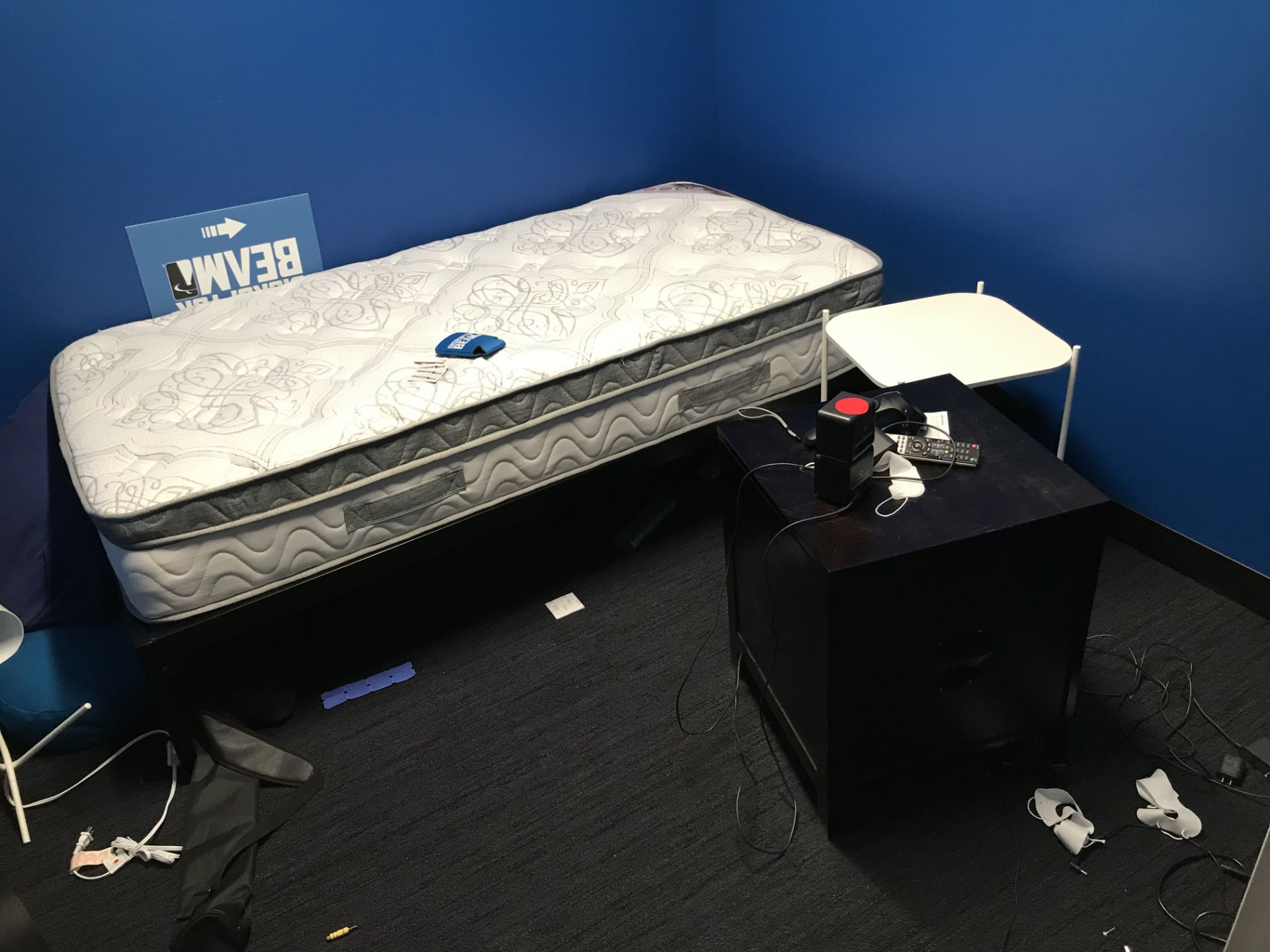 [Lot] Nap Room C/o: Bed Frame, Mattress Table and Lamp