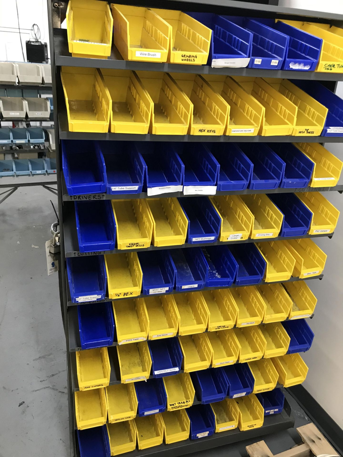 Ddouble Sided 9 Shelf Portable Parts Rack