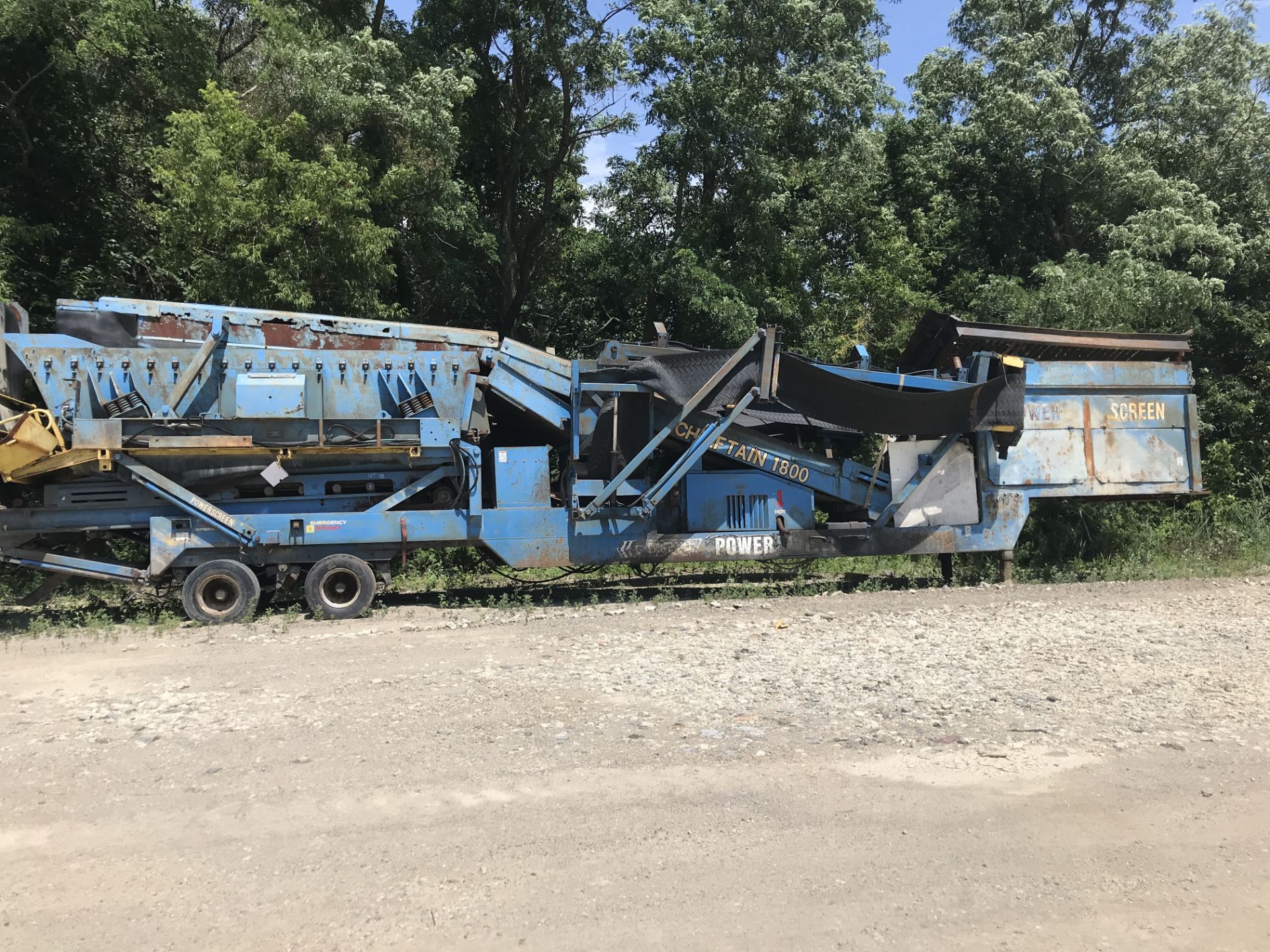 2000 CHIEFTON #1800 POWER SCREEN, TOWABLE, DEUTZ DIESEL - Image 3 of 3