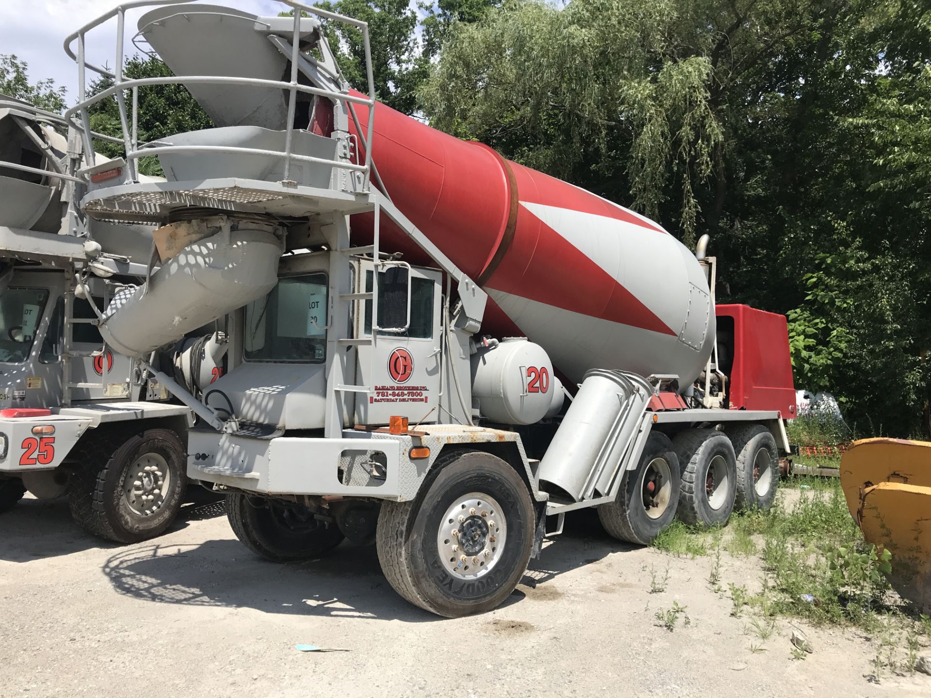 1981 ADVANCE FRONT DISCHARGE CEMENT MIXER, 4 AXLE, 8 WHEEL, 6X6, CUMMINS L-10, ALLISON HT740,