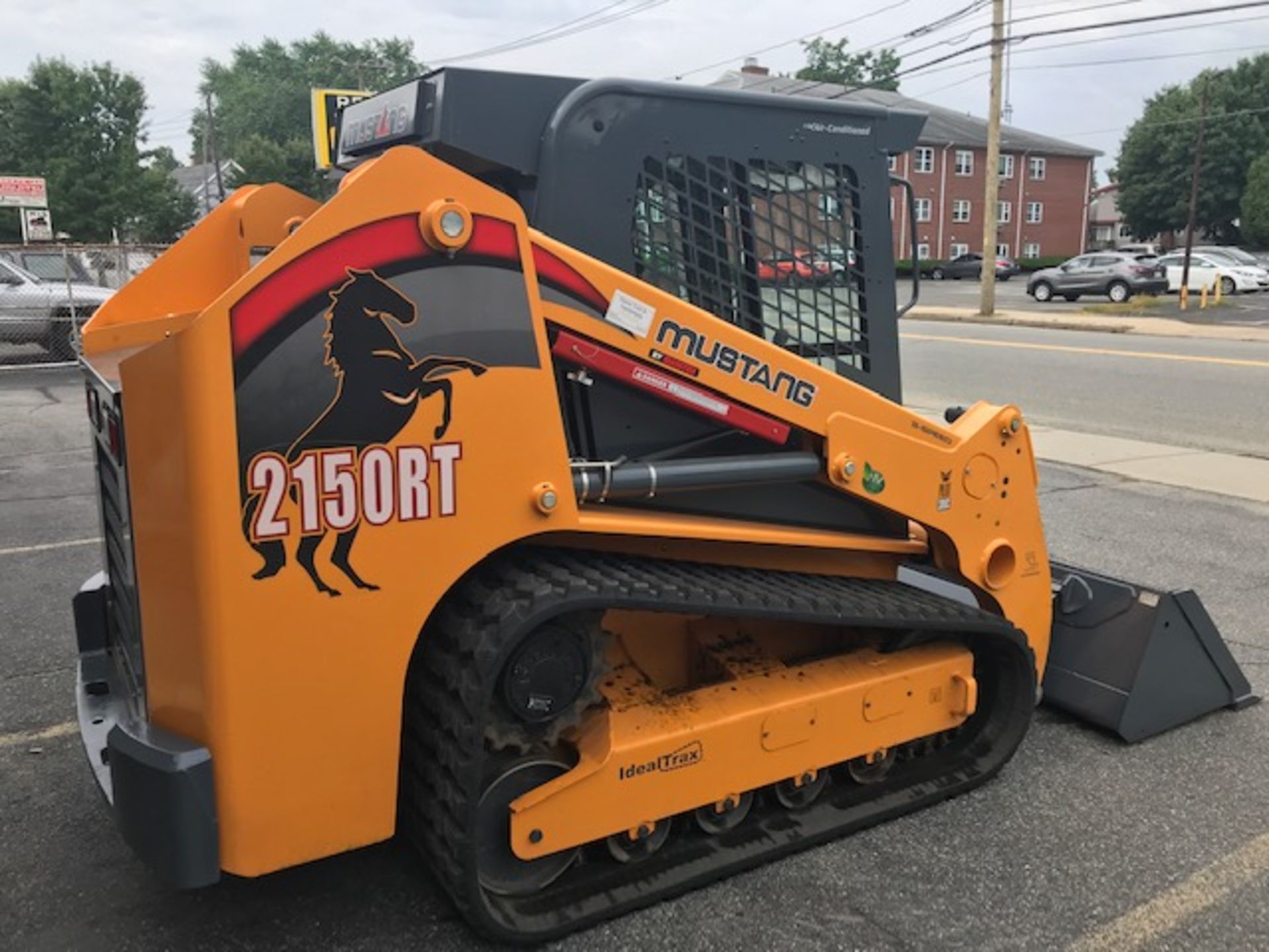 2018 MUSTANG TRACK SKID STEER #2150RT LOADER, HOURS 187, DELUXE AIR RIDE SUSPENSION, HEAT, A/C, SELF - Image 7 of 13