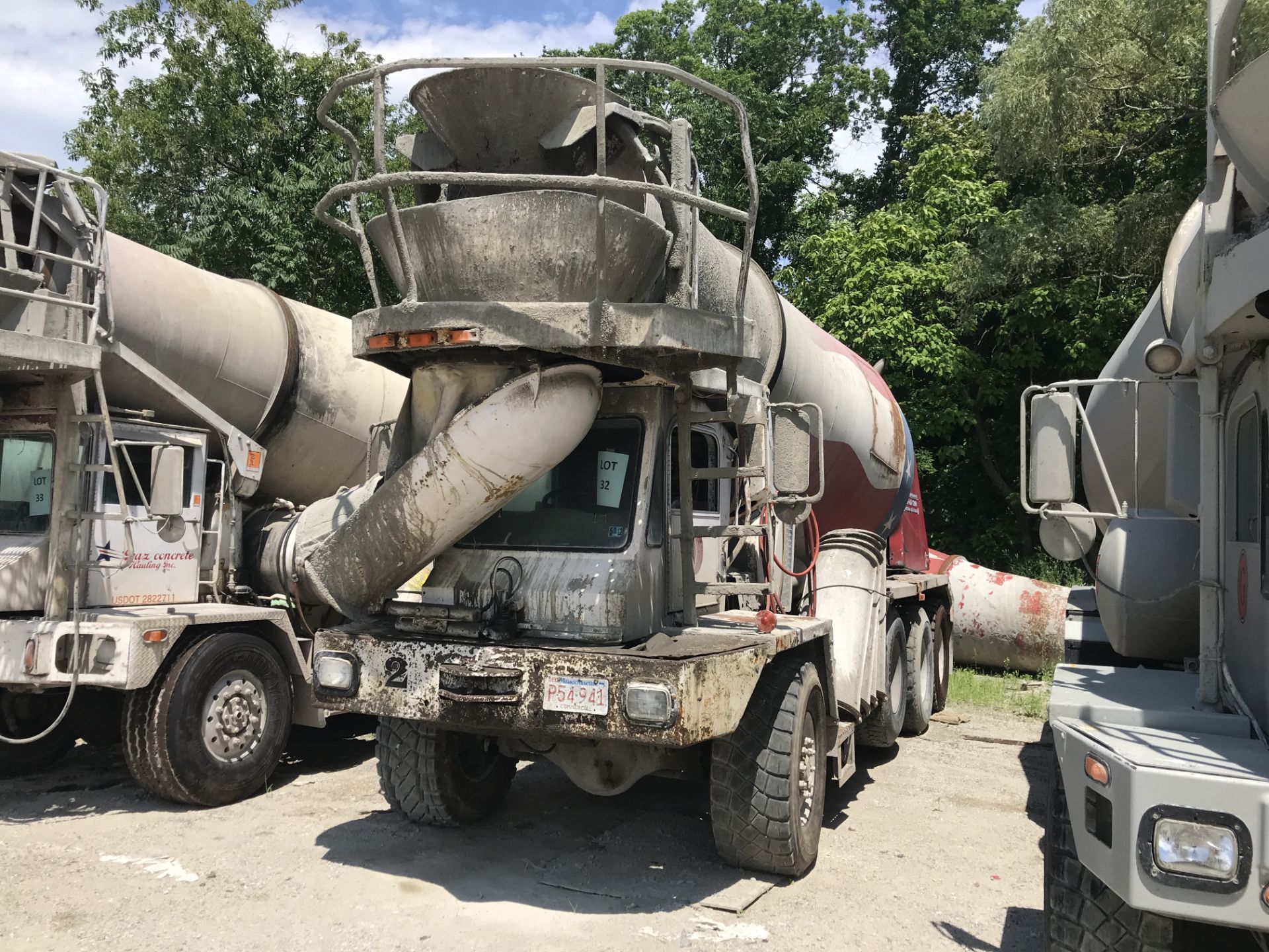 1999 OSHKOSH FRONT DISCHARGE CEMENT MIXER, 4 AXLE, 8 WHEEL, 6X6, CAT C-10, ALLISON HT740, 11 CY,