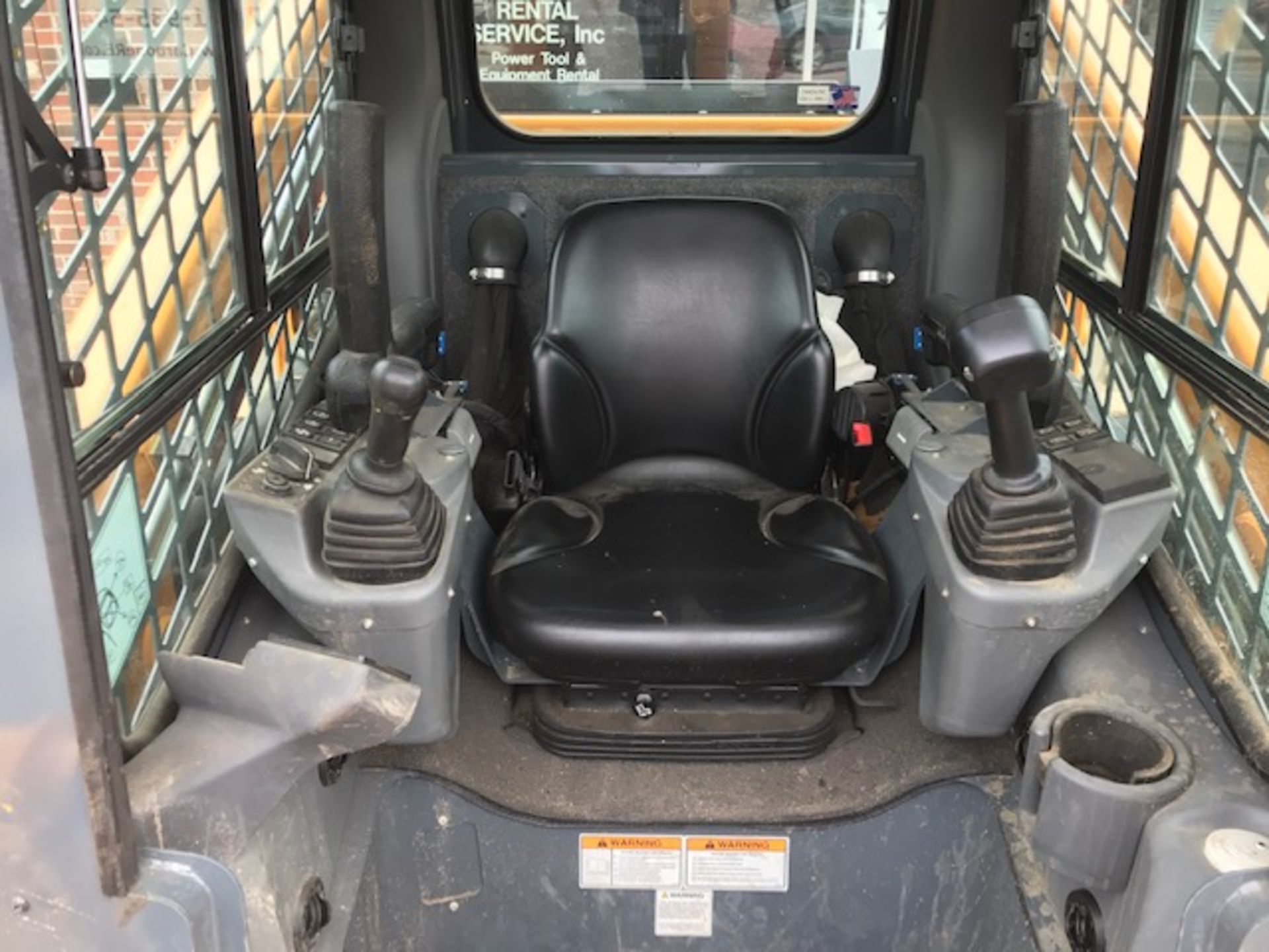 2018 MUSTANG TRACK SKID STEER #2150RT LOADER, HOURS 187, DELUXE AIR RIDE SUSPENSION, HEAT, A/C, SELF - Image 8 of 13