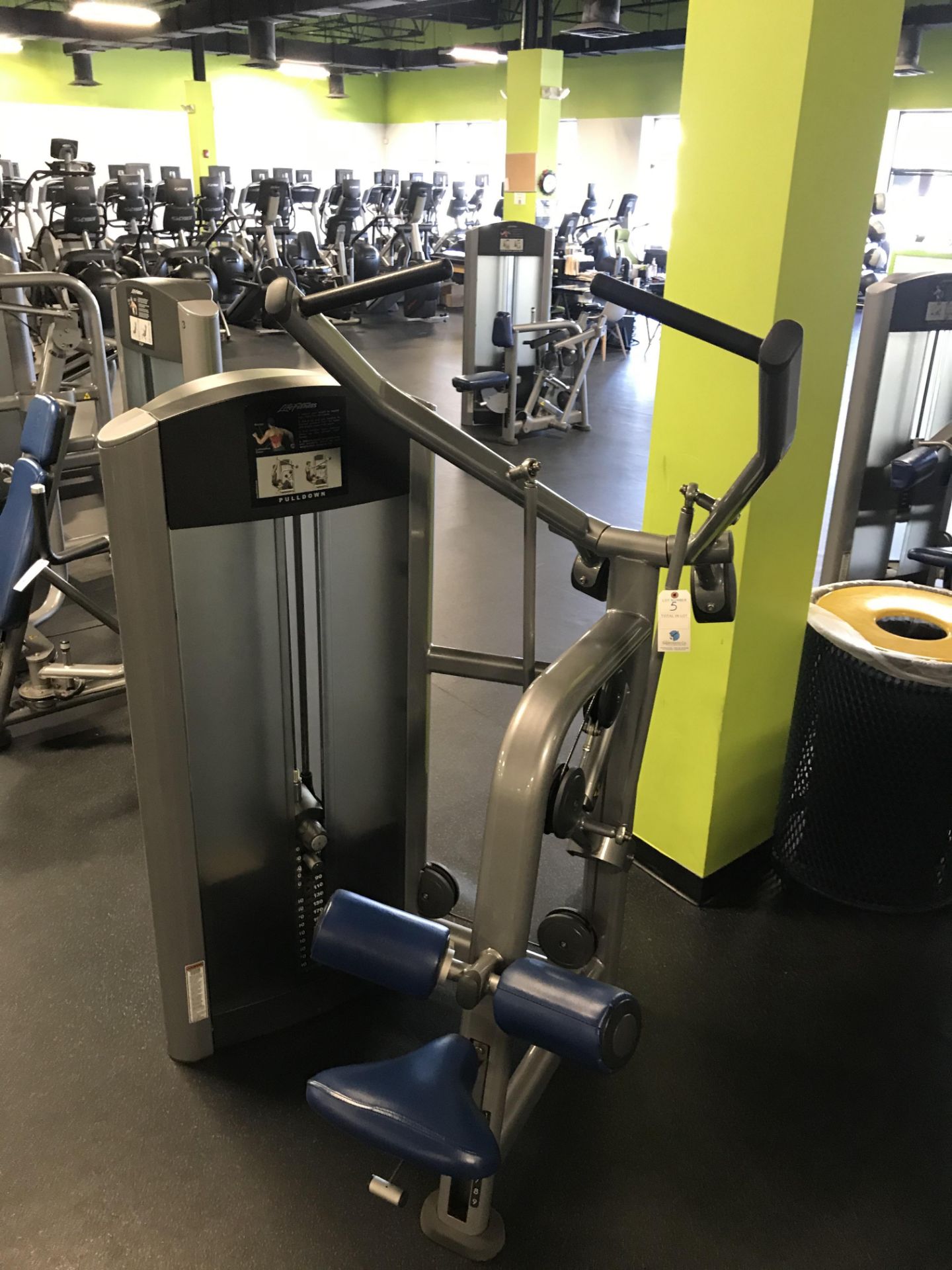 Life Fitness Pull Down Machine #FZPD Weight Up to 290 Lb. S/N: FZPD1210044