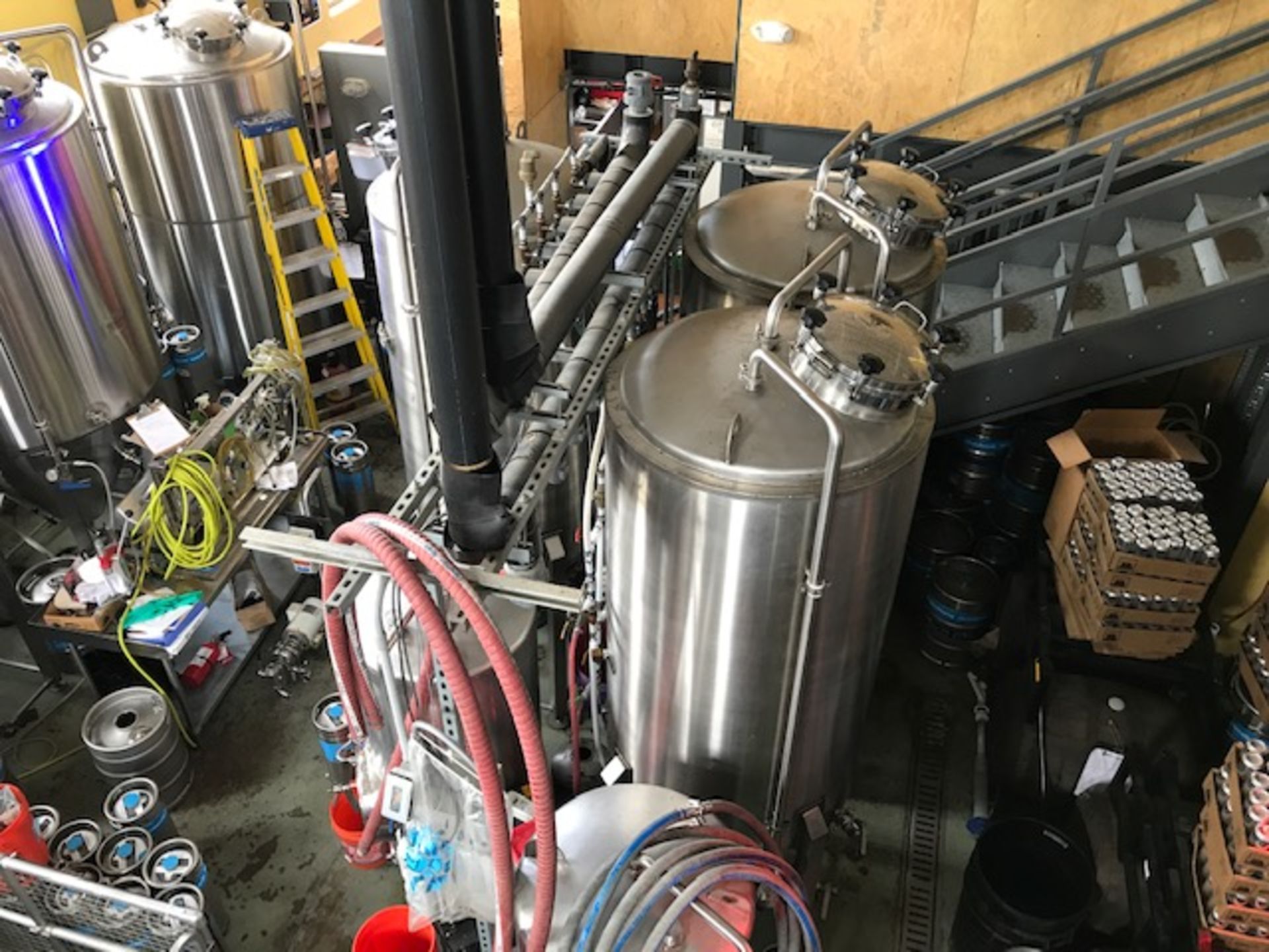PICTURE PREVIEW BREWERY EQUIP - CANNING LINE - LABELER - (500) KEGS - TAP ROOM & KITCHEN EQUIP - Image 19 of 24