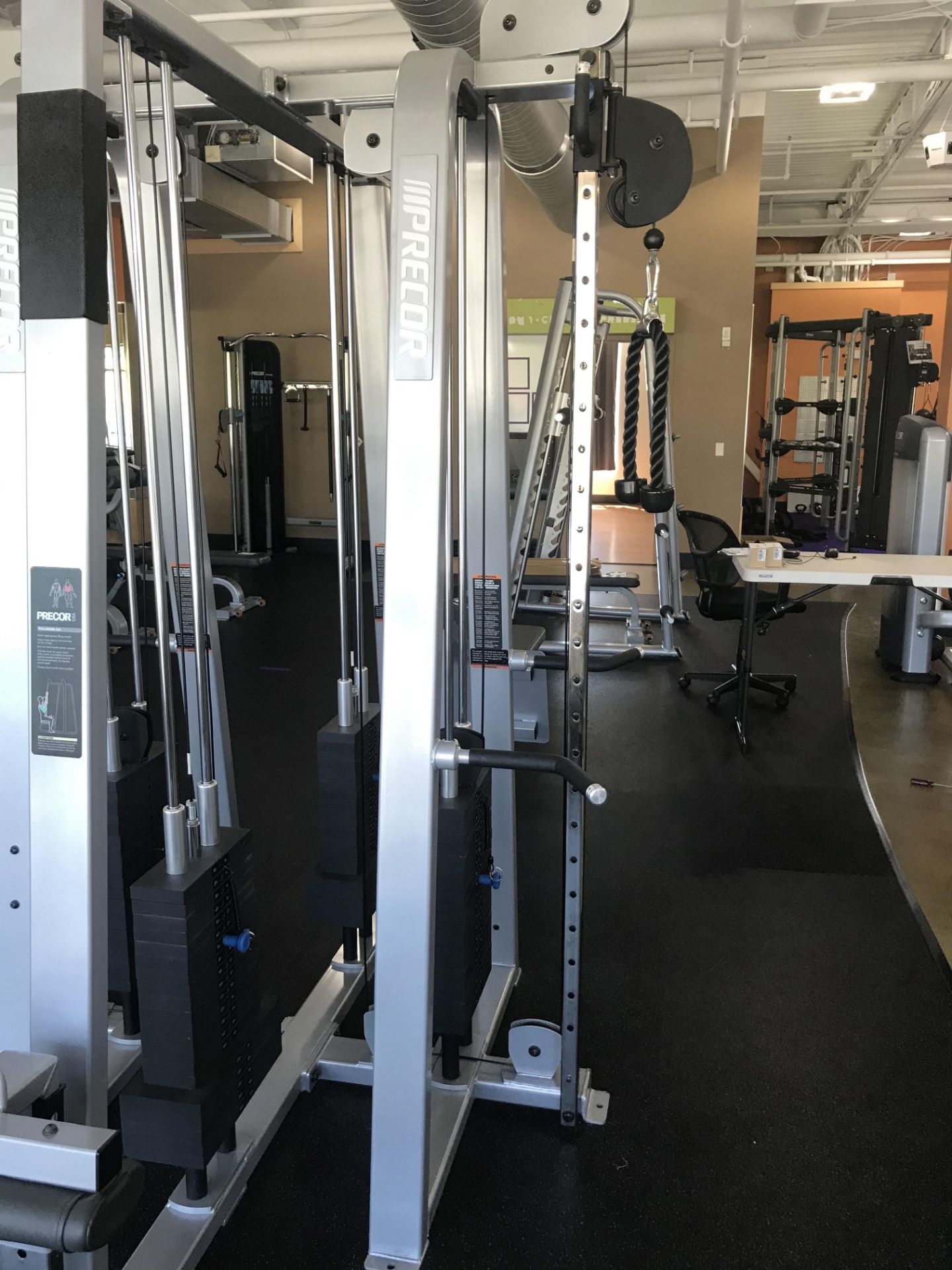 Precor MultiFunction Gym Including: Pulldown 304 (250lbs max), Longpull 302 (250lbs Max), 2 - Image 7 of 8