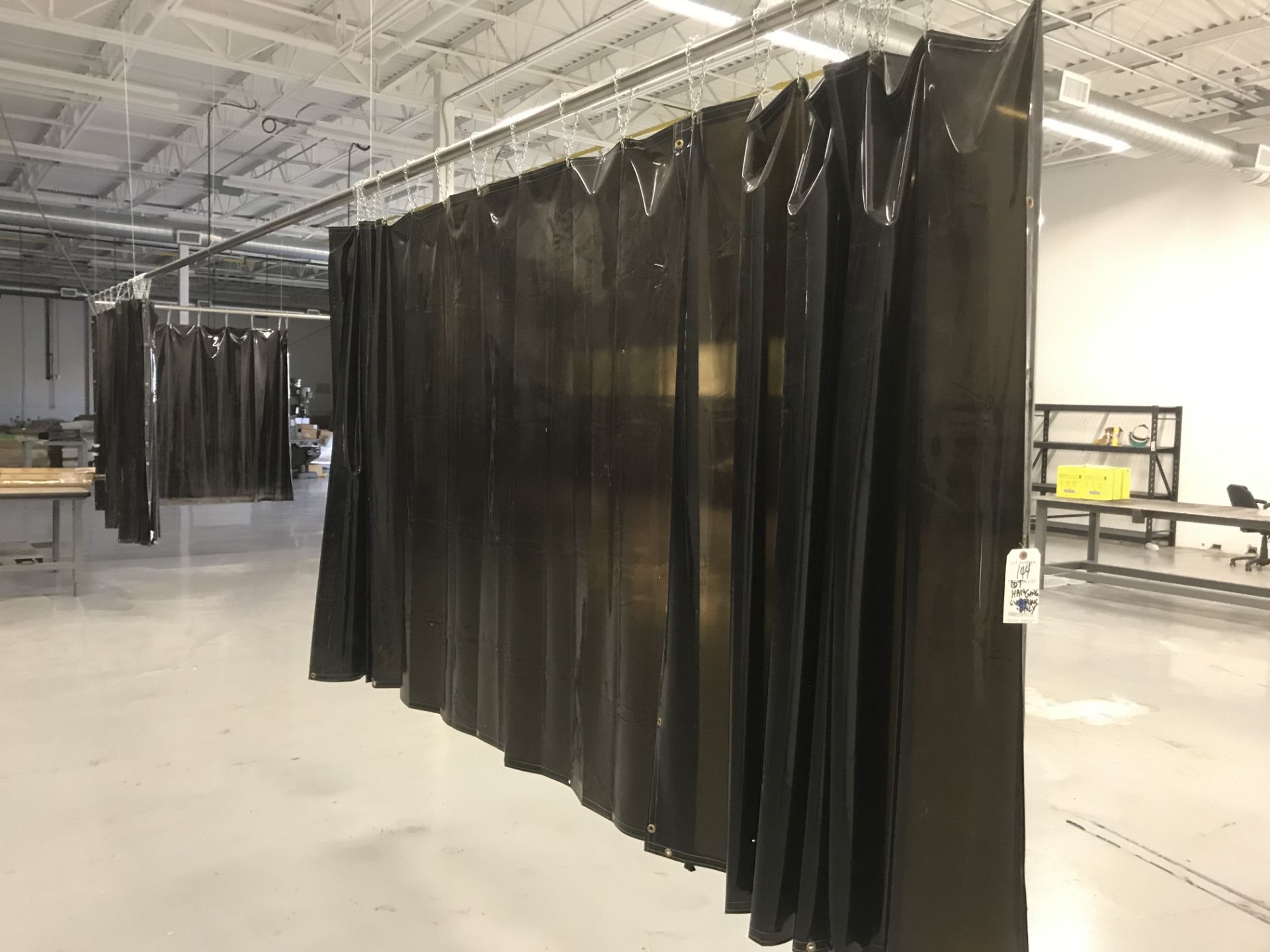 (Lot) hanging Welding Screens