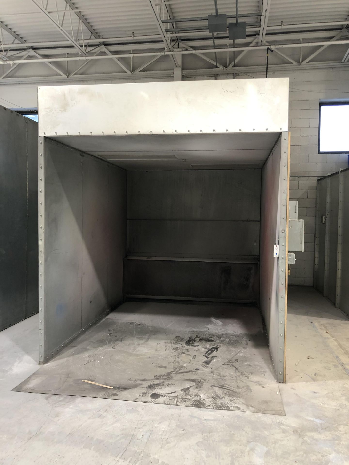 10'x8' Spray Booth w/ Exhaust Fan