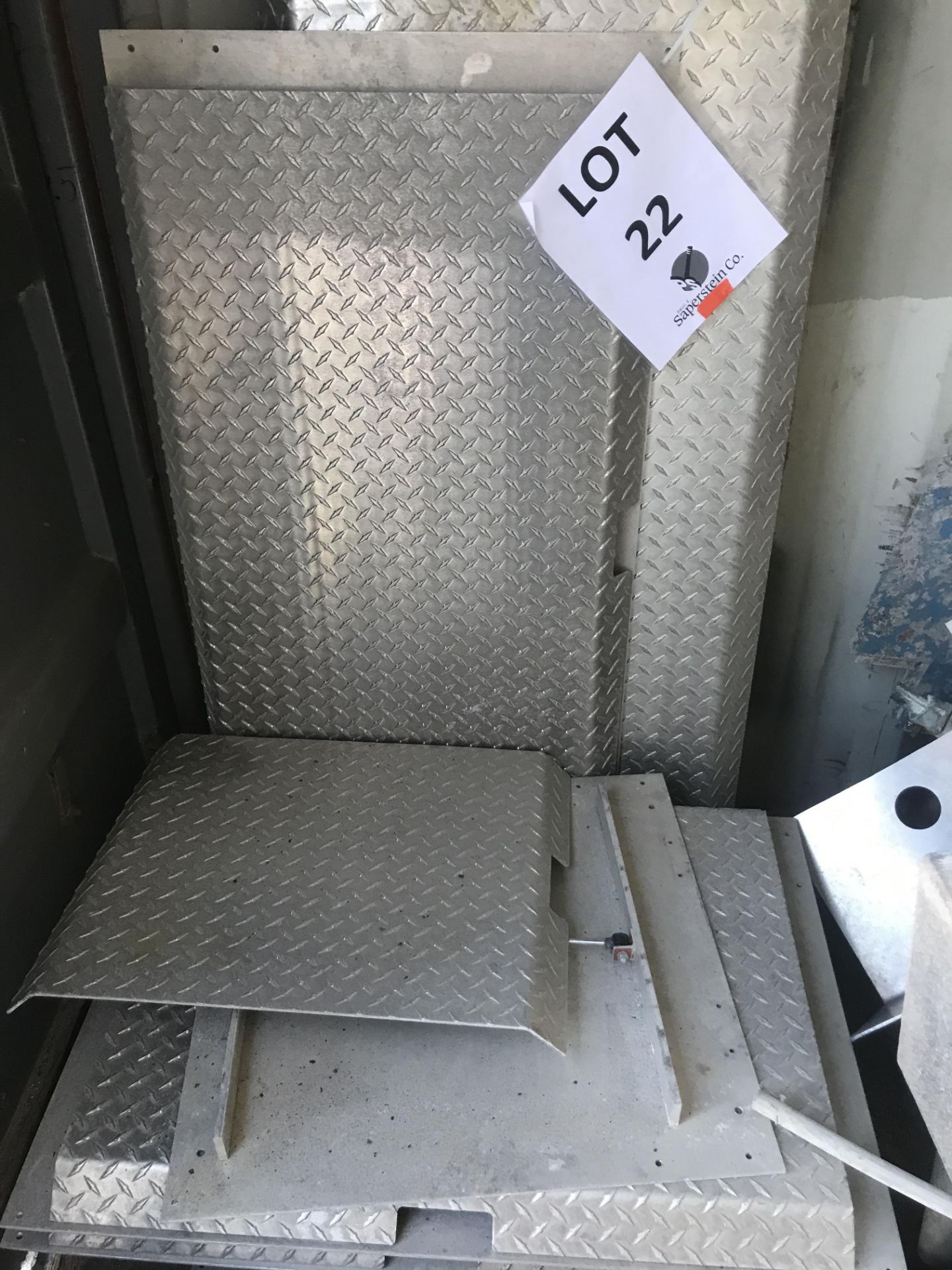 {LOT} Asst. Aluminum Diamond Plate