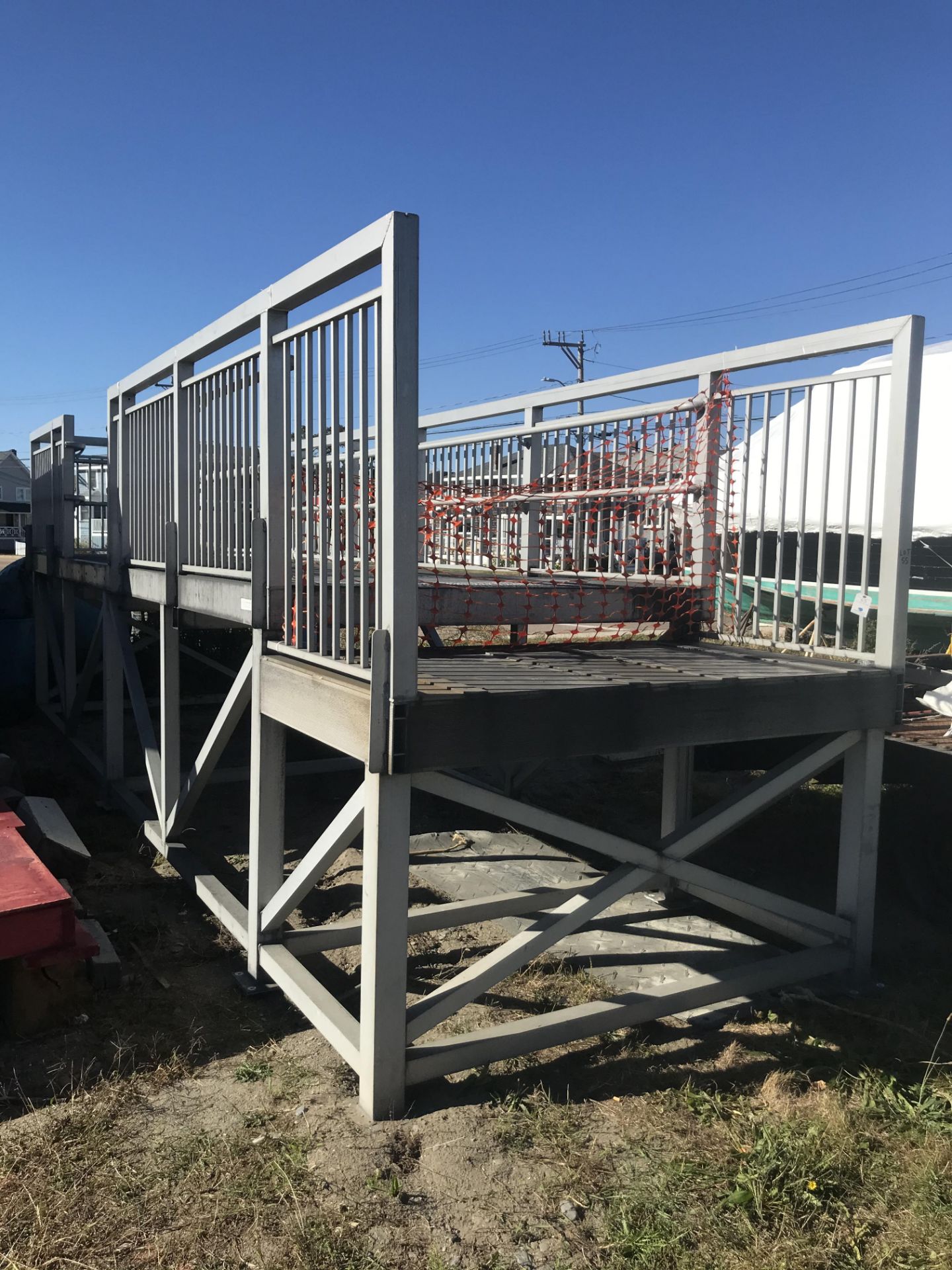 Redd Team Mfg. Aluminum Dock Structure, 7'Wx24'Lx5'H wih 42" Railing