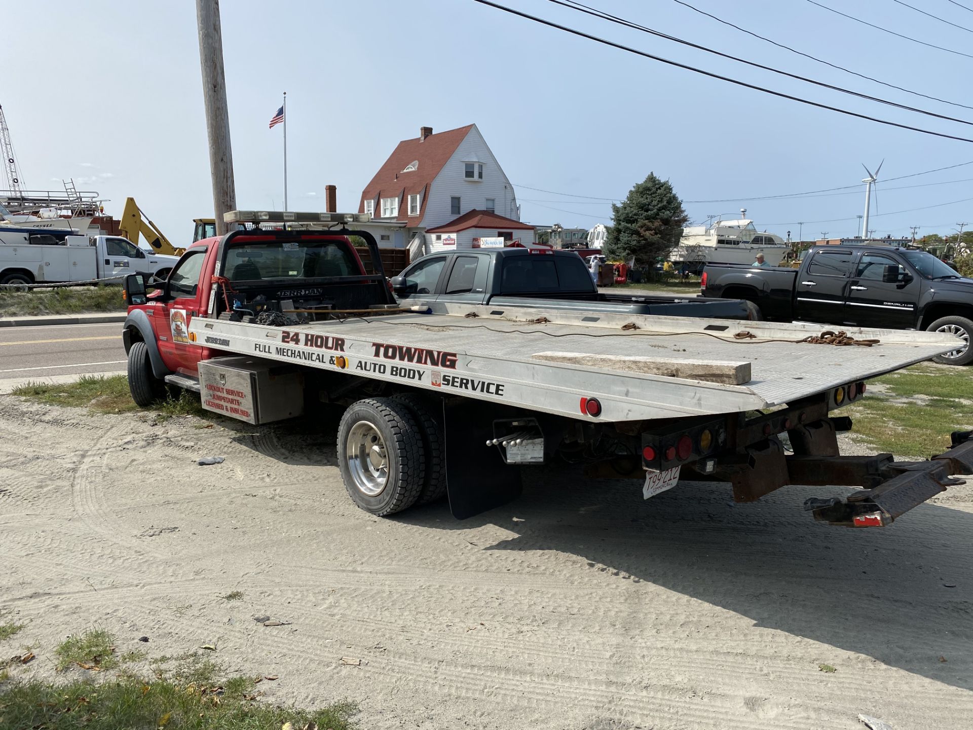 2007 Ford F550 XLT, Power Stroke Diesel V8, 6 Wheel, 4x4,Ramp Truck, Jerrdan 19' Aluminum Deck ... - Image 2 of 8