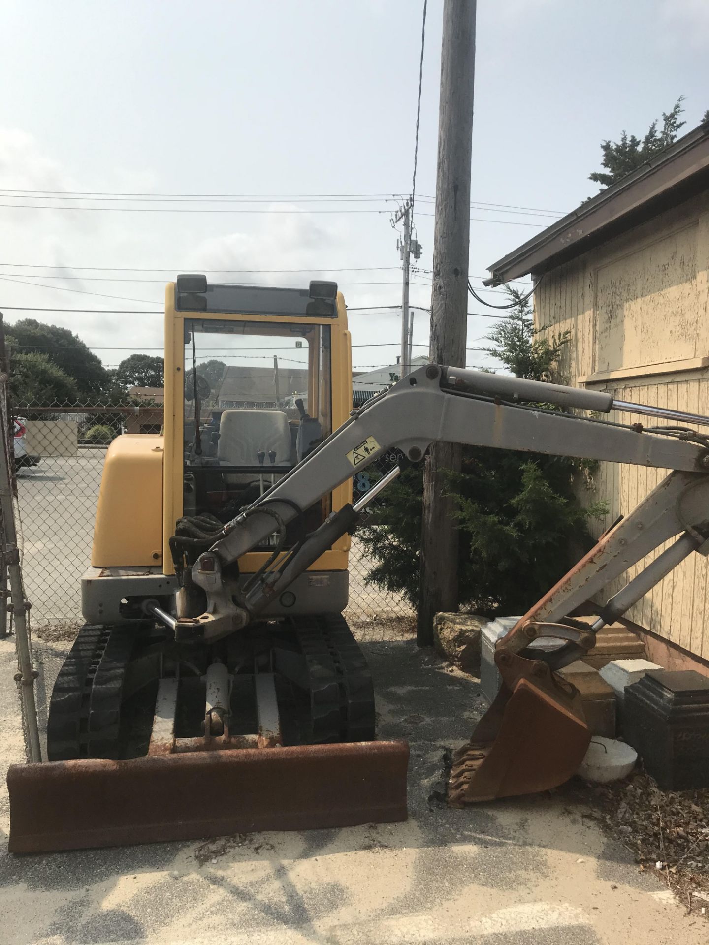 2001 Volvo 282 #EX30 Mini Excavator Rubber Track w/(2) Buckets, Pusher, Enclosed Cab (GOOD GLASS), - Image 2 of 3