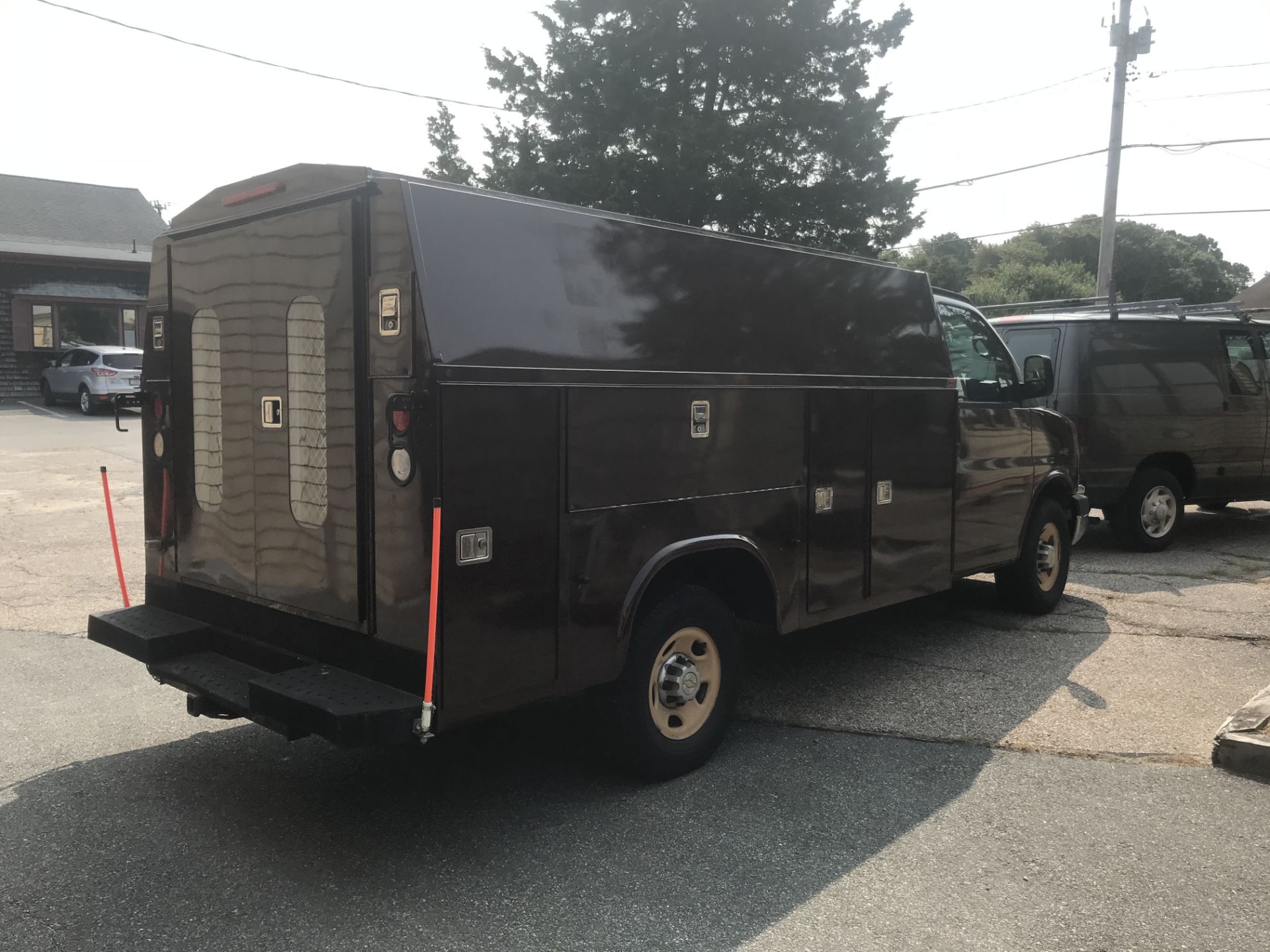 2013 Chevrolet Gas Utility Van Knapheide 12' Utility Body #G33503, Auto, AC, 1 Ton, Odom: 98,180, - Image 2 of 9