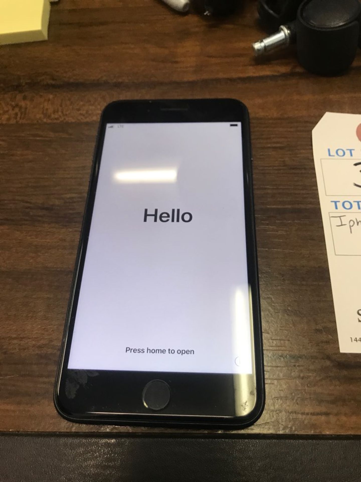 Iphone 8 Plus - GB Unknown (UNLOCKED) - Image 2 of 3