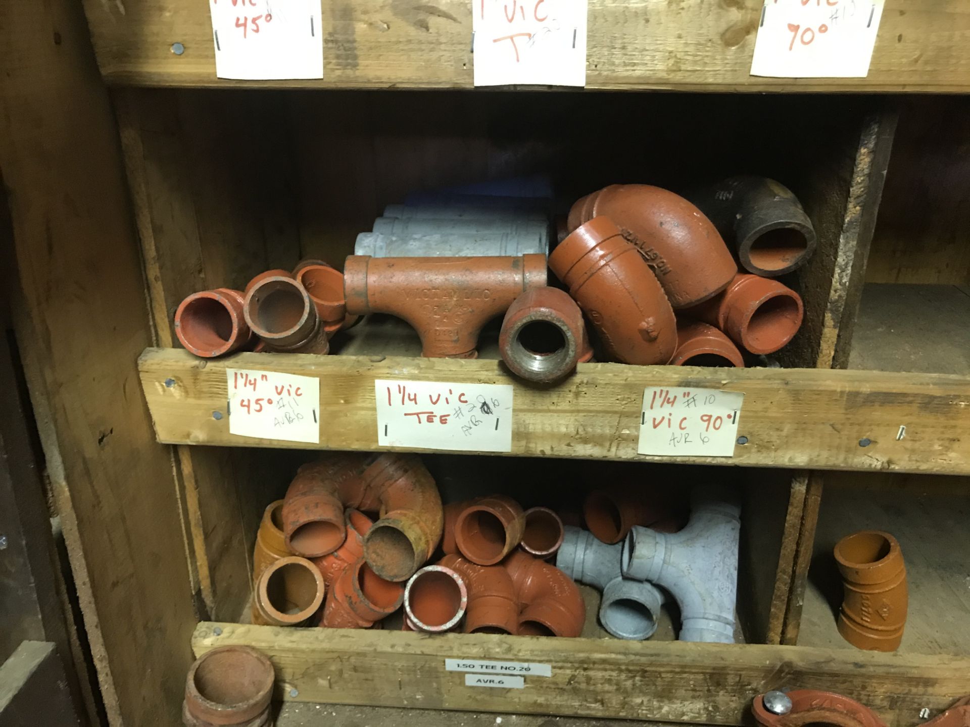 {LOT} Lg. Qty of Victaulic Valves, Couplings, Reducing T's, Clamps, Cross Tee's, Caps, Drains, - Image 6 of 9