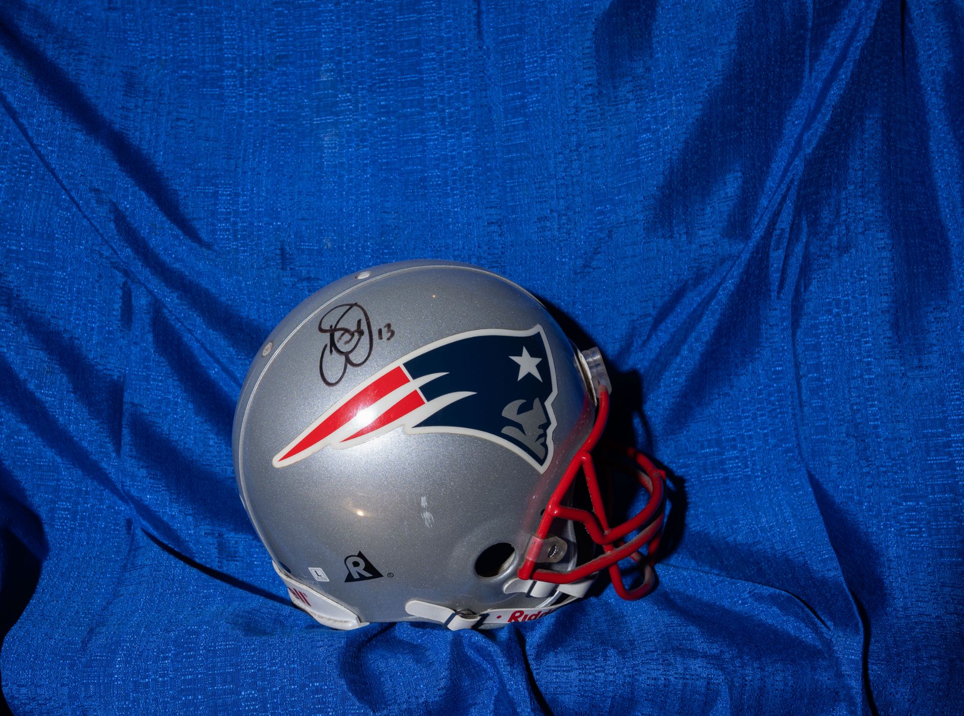 Authentic Patriots Helmet, Signed "Troy Brown Ken Walter, Mark Edwards" (NO MIKE VRABEL AS PREV. LIS