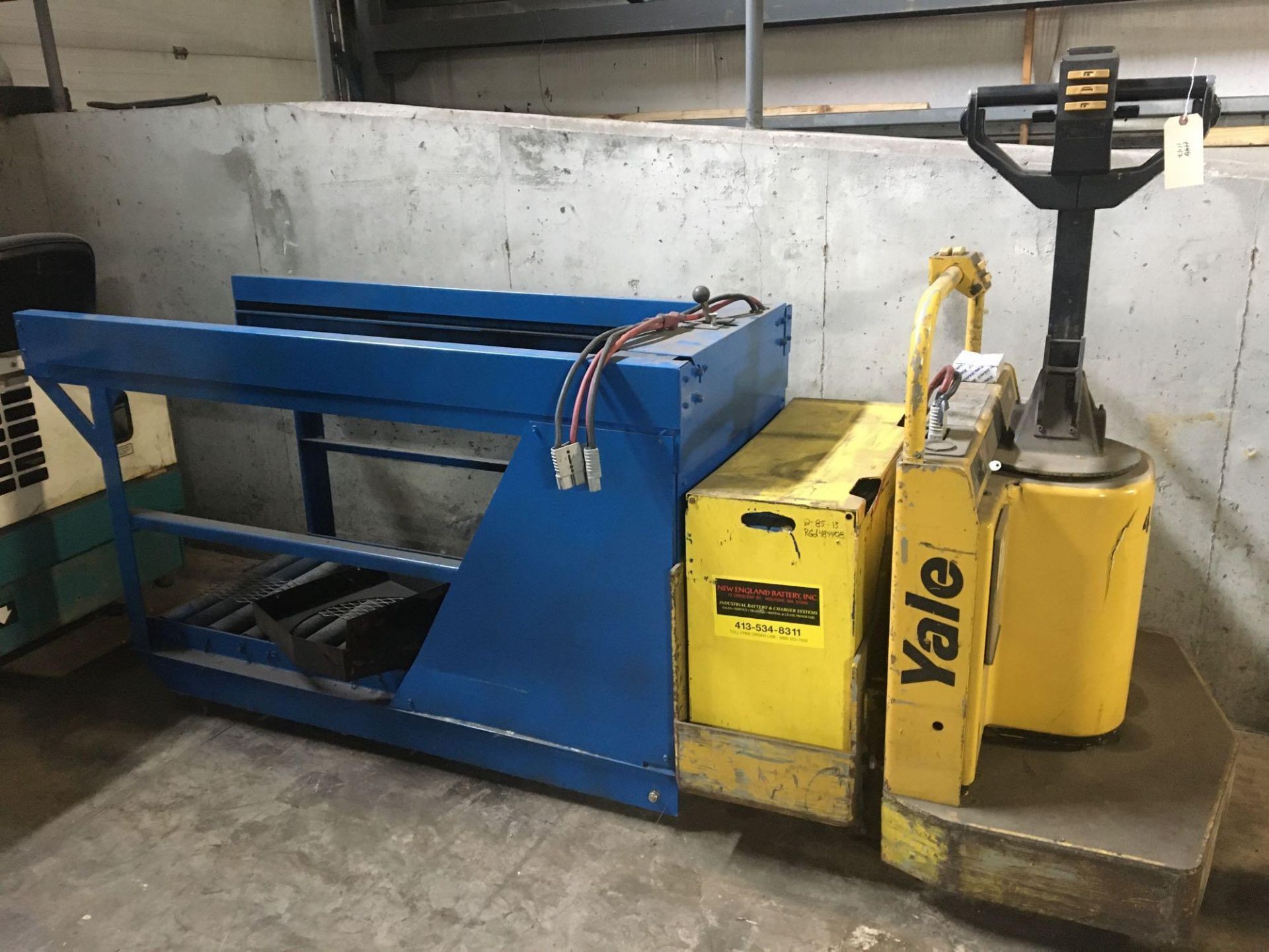 Battery Extractor Yale Lift Truck