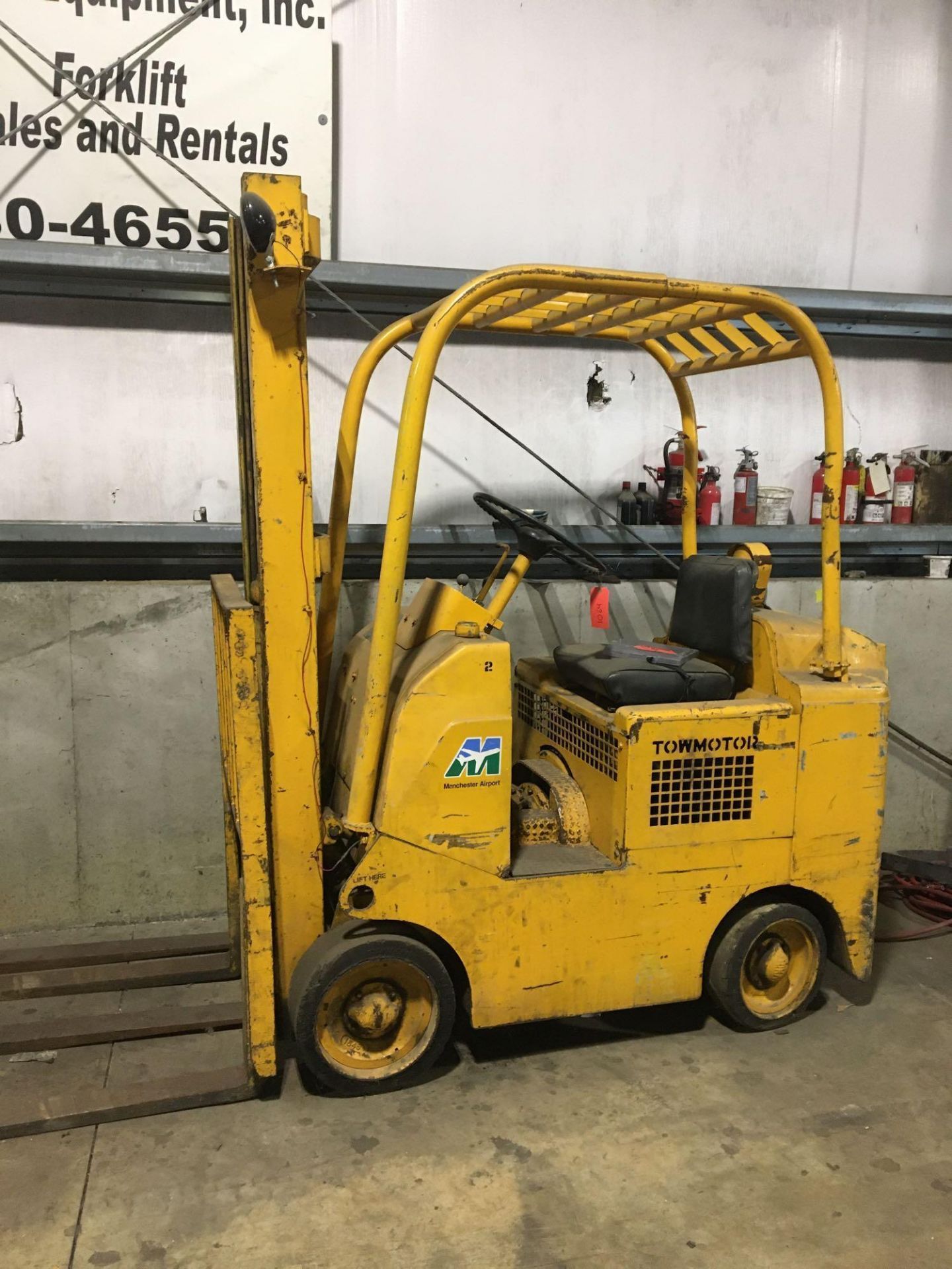 Propane Forklift, Towmotor, Hrs 7165 Parts Only