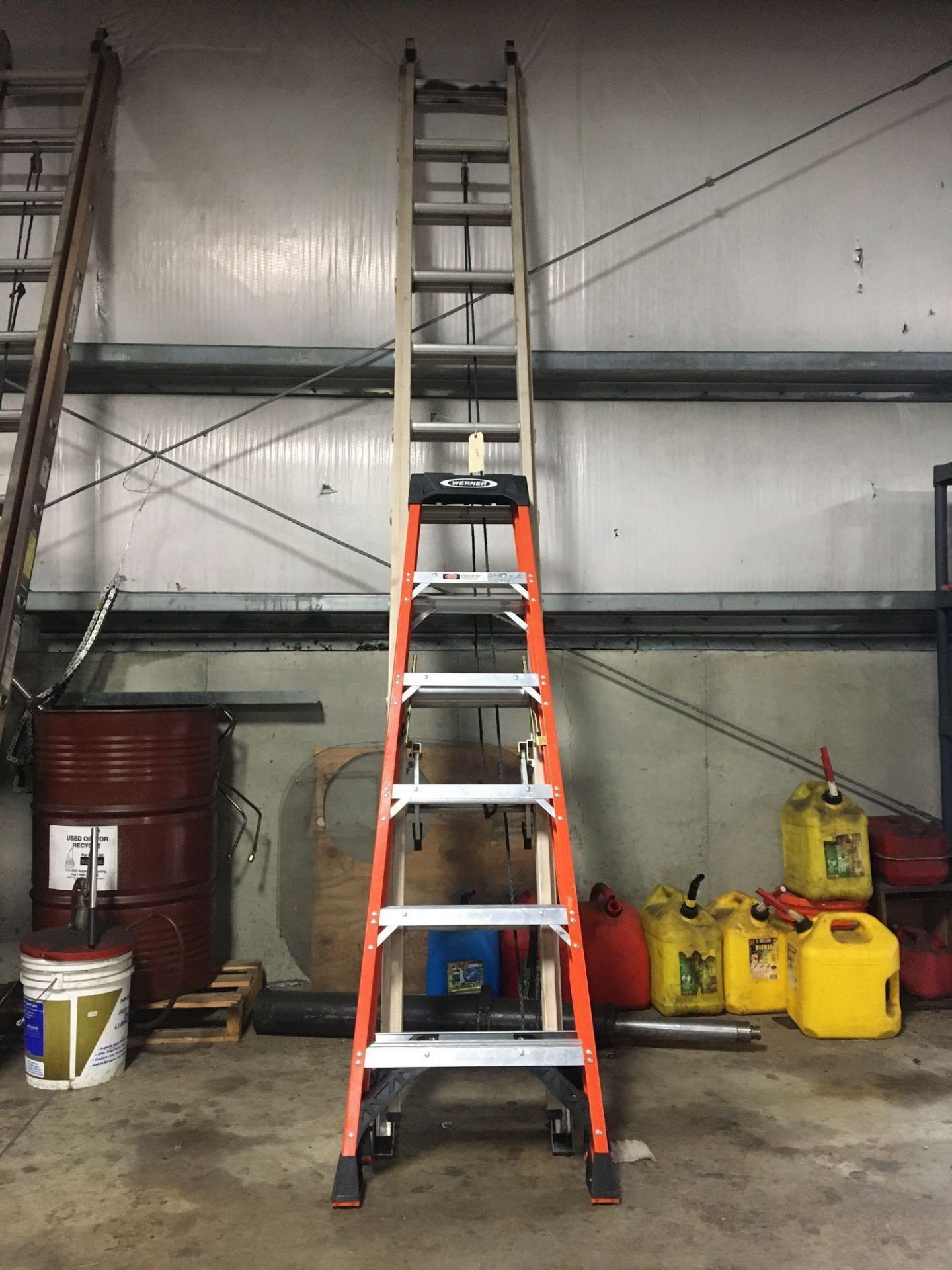 Extension Ladder and Step Ladder - Image 2 of 2