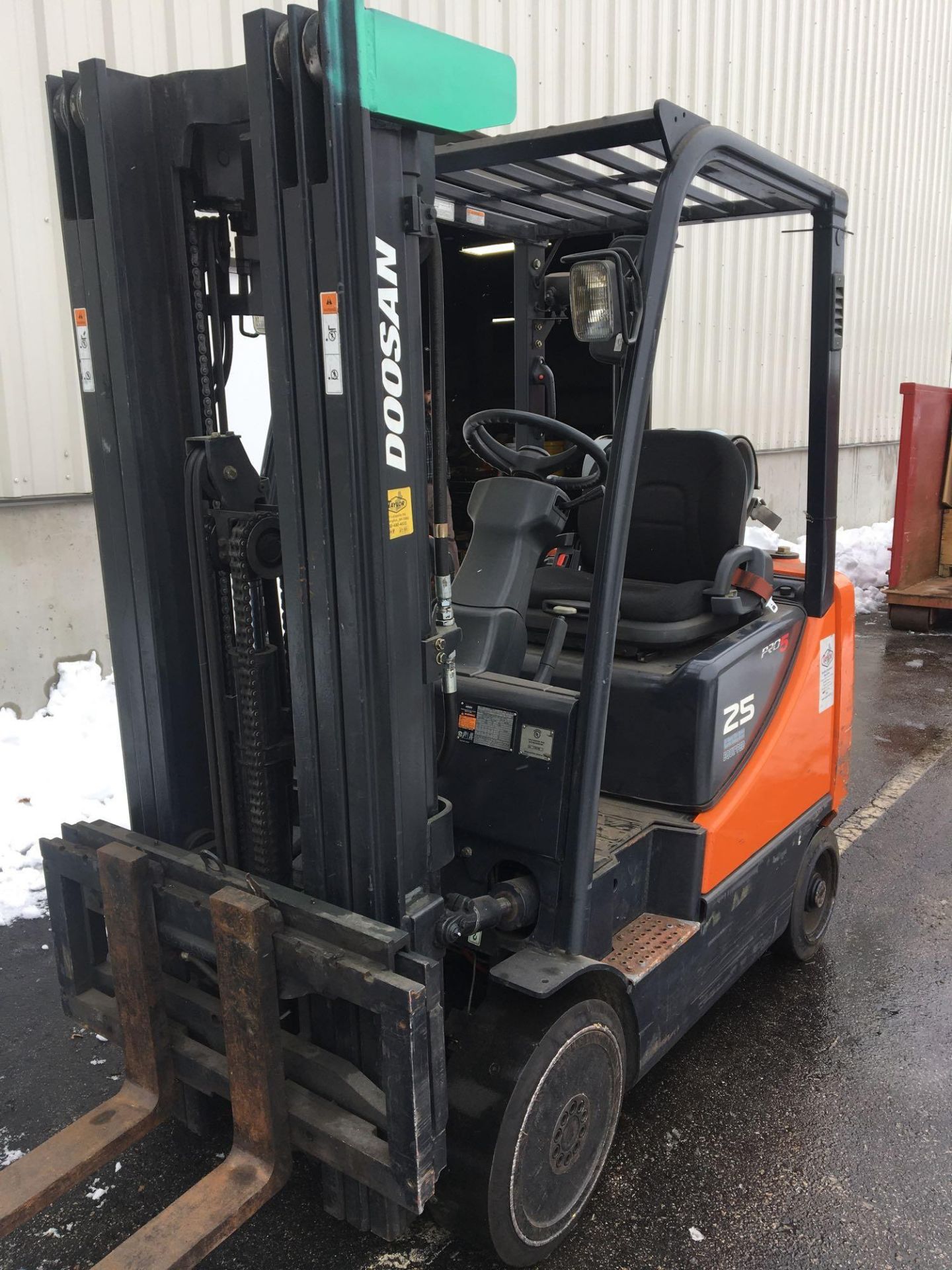 Propane Forklift, Doosan, GC25P-5, Max Ht 189", Max Cap 4300lbs, Hrs 3081 Started and Moved - Image 9 of 11