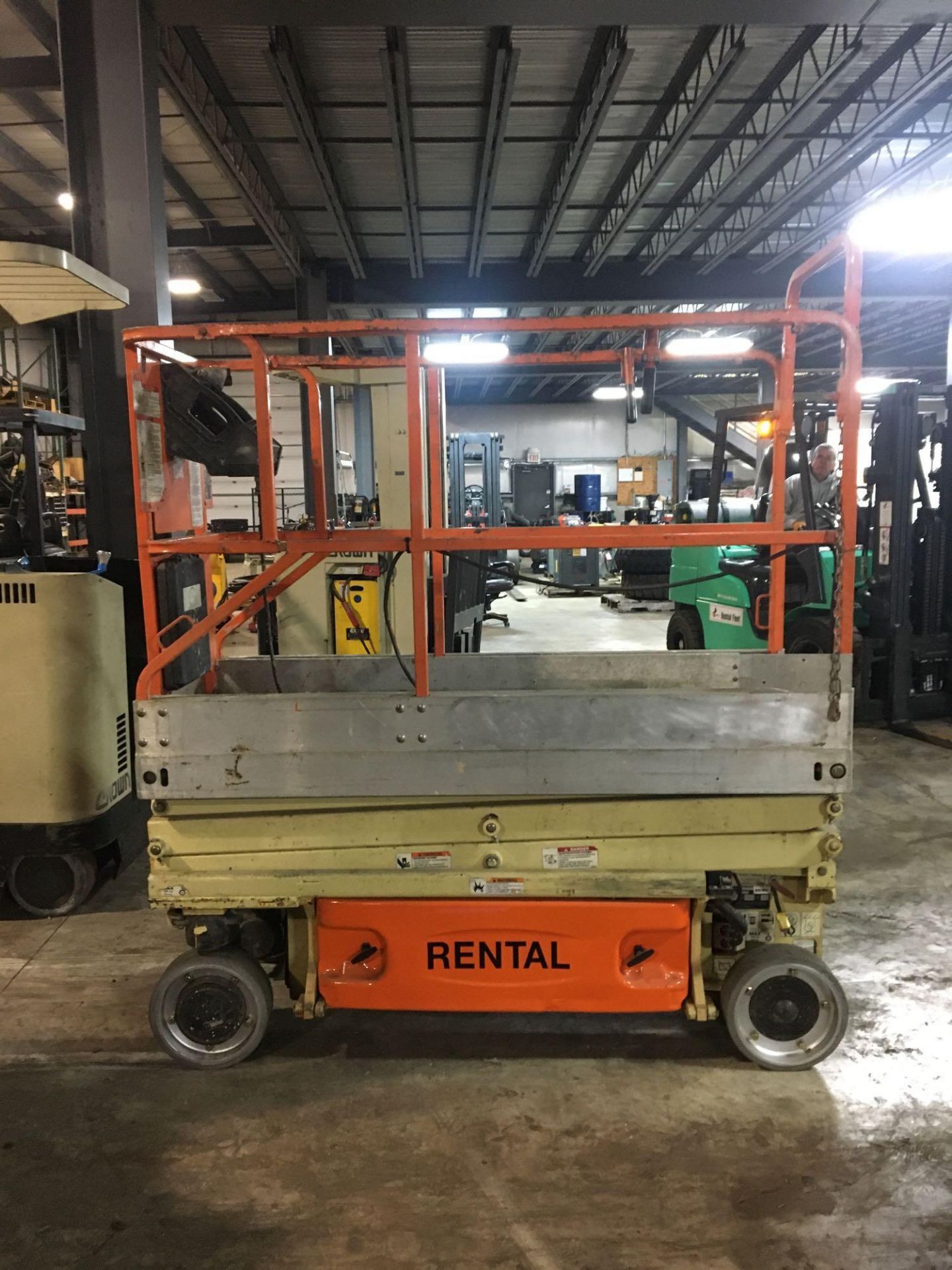 Scissor Lift, JLG, 1930ES, Max Ht 18.8ft, Max Cap 500lbs, Hrs 211