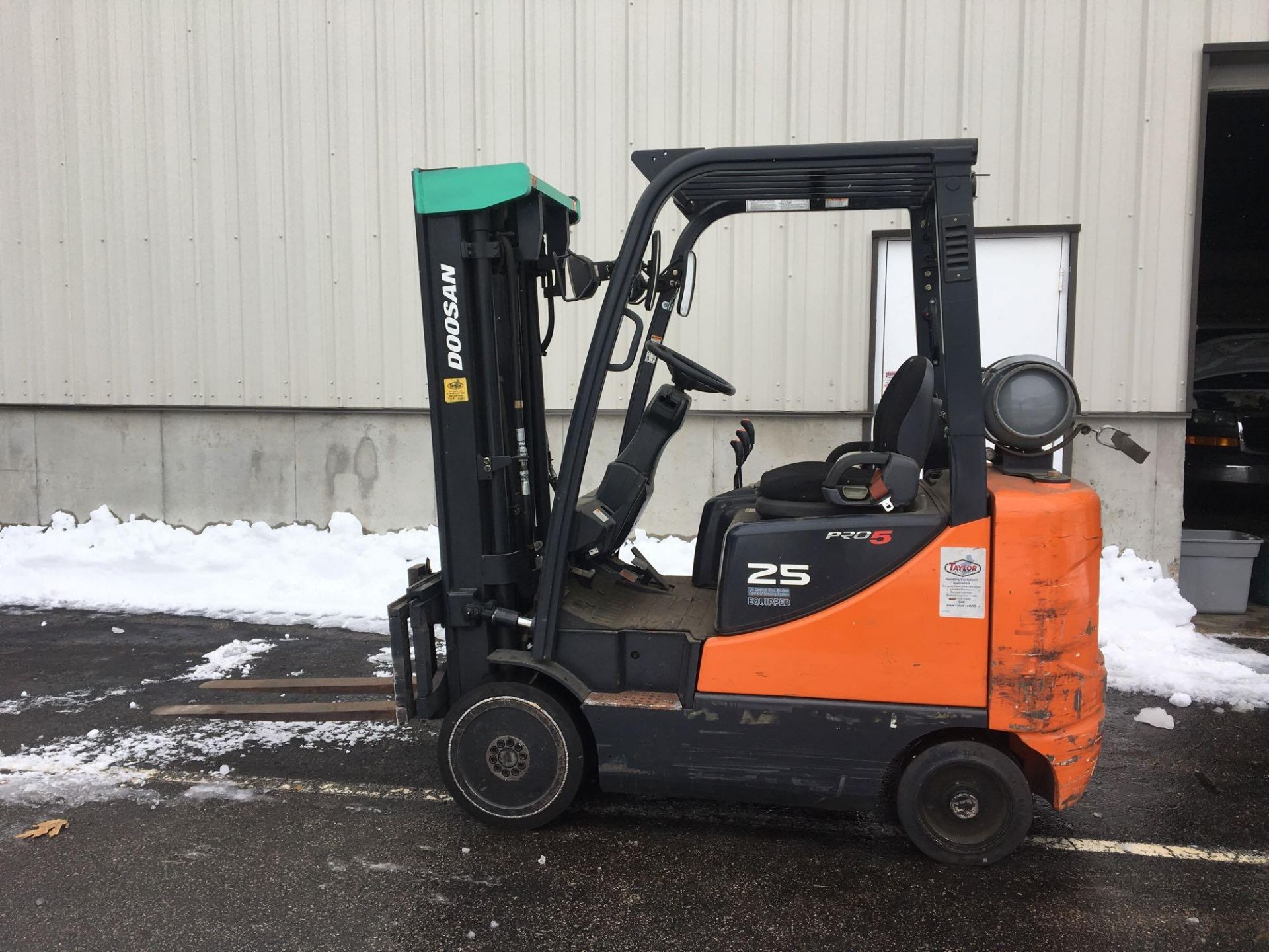 Propane Forklift, Doosan, GC25P-5, Max Ht 189", Max Cap 4300lbs, Hrs 3081 Started and Moved