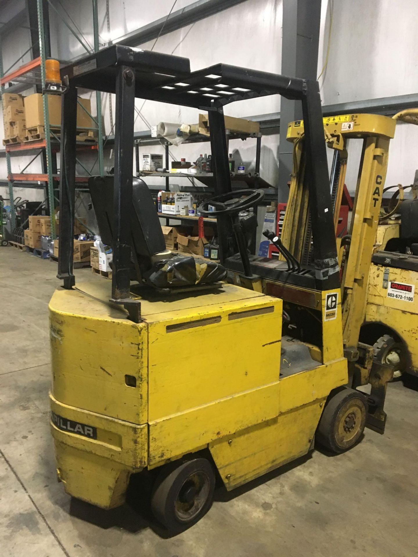 Battery Forklift, Caterpillar MC30, Serial # 41W02362, Hrs 7910 - Image 2 of 7