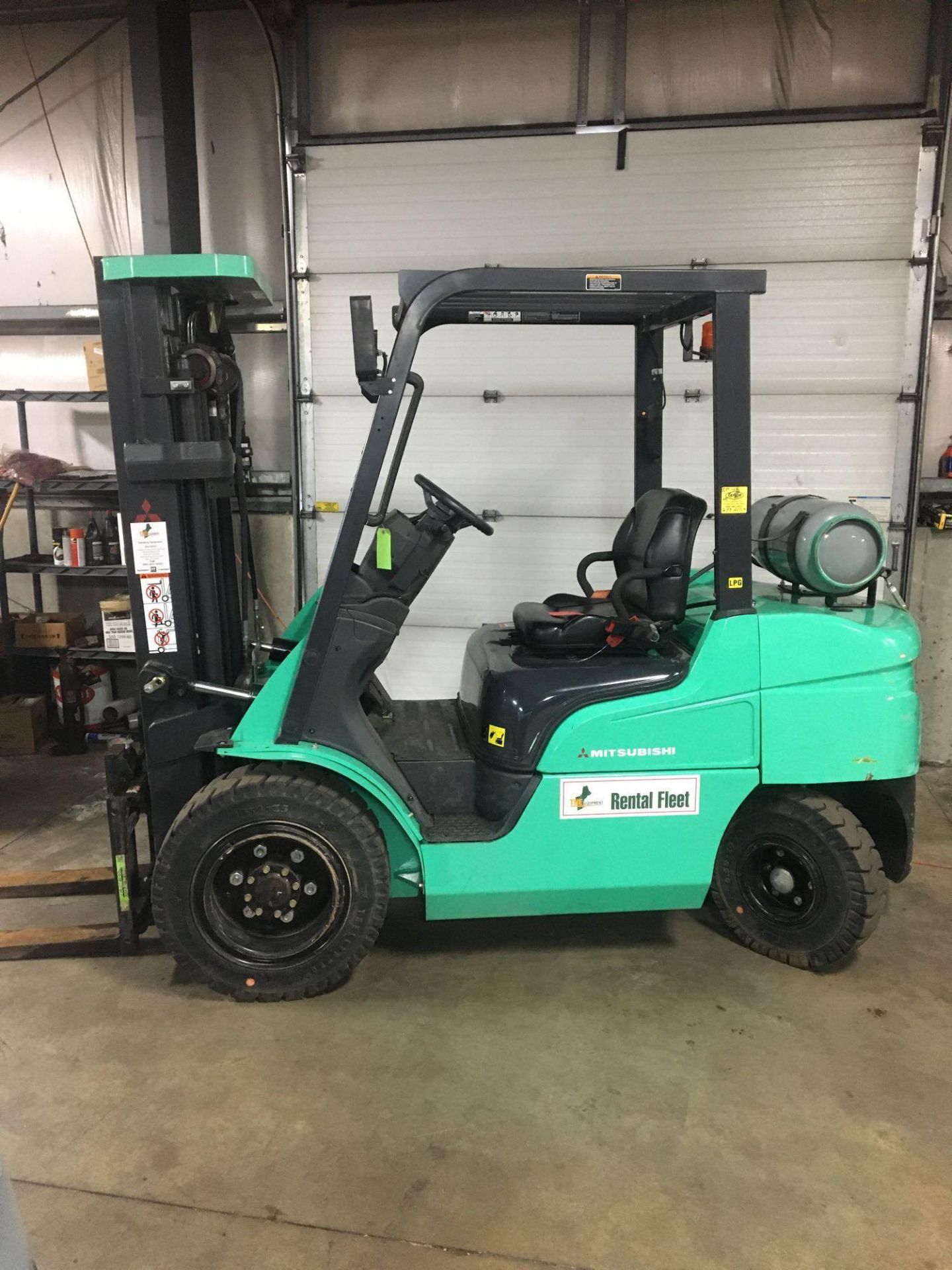 Propane Forklift, Mitsubishi, FG30N, Max Ht 186", Max Cap 5500lbs, 205 HRS Started and Moved