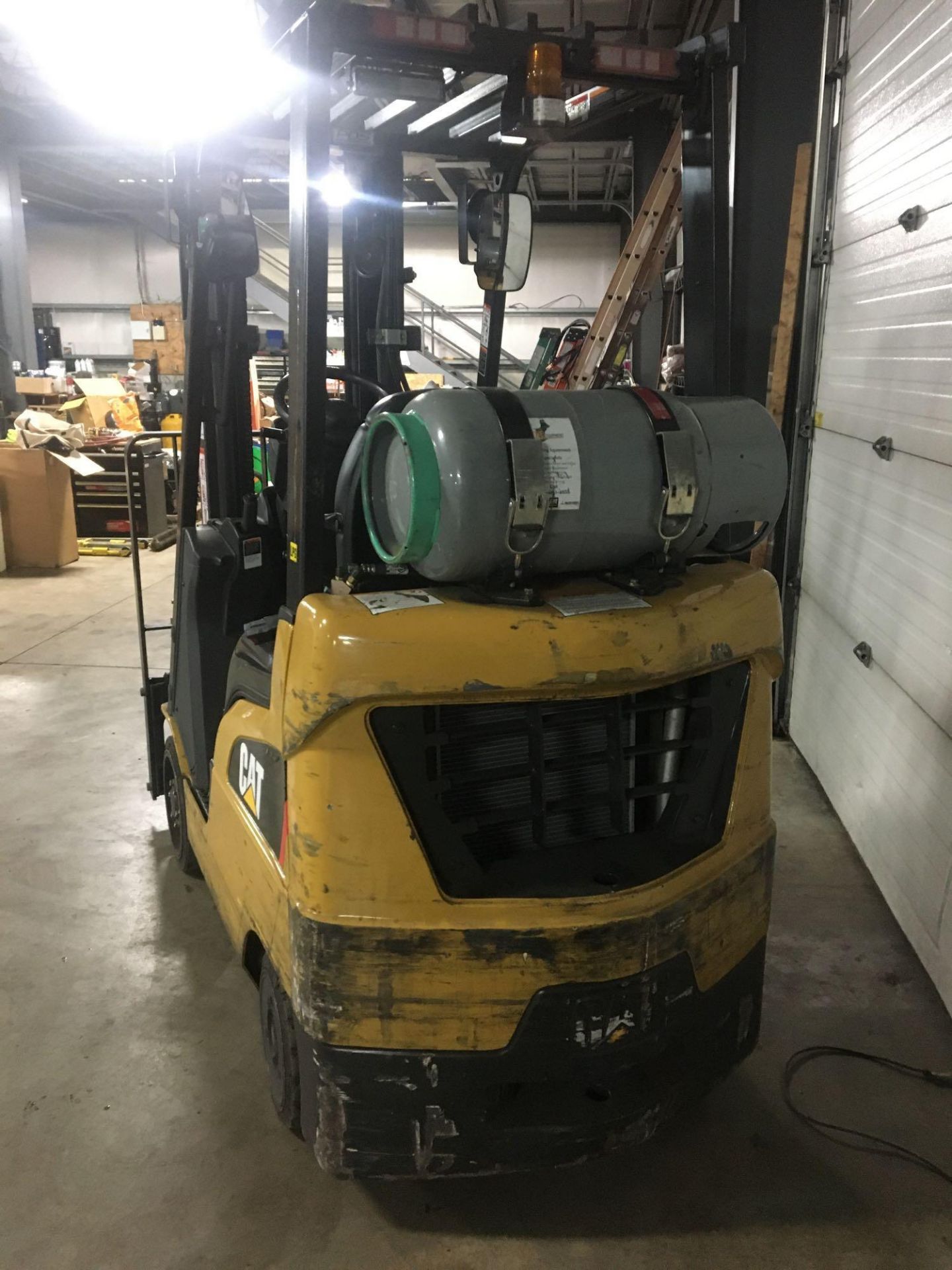 Propane Forklift, Caterpillar, 2C3500, Max Ht 187", Max Cap 2700lbs, 2082 Hrs Started and Moved - Image 4 of 6