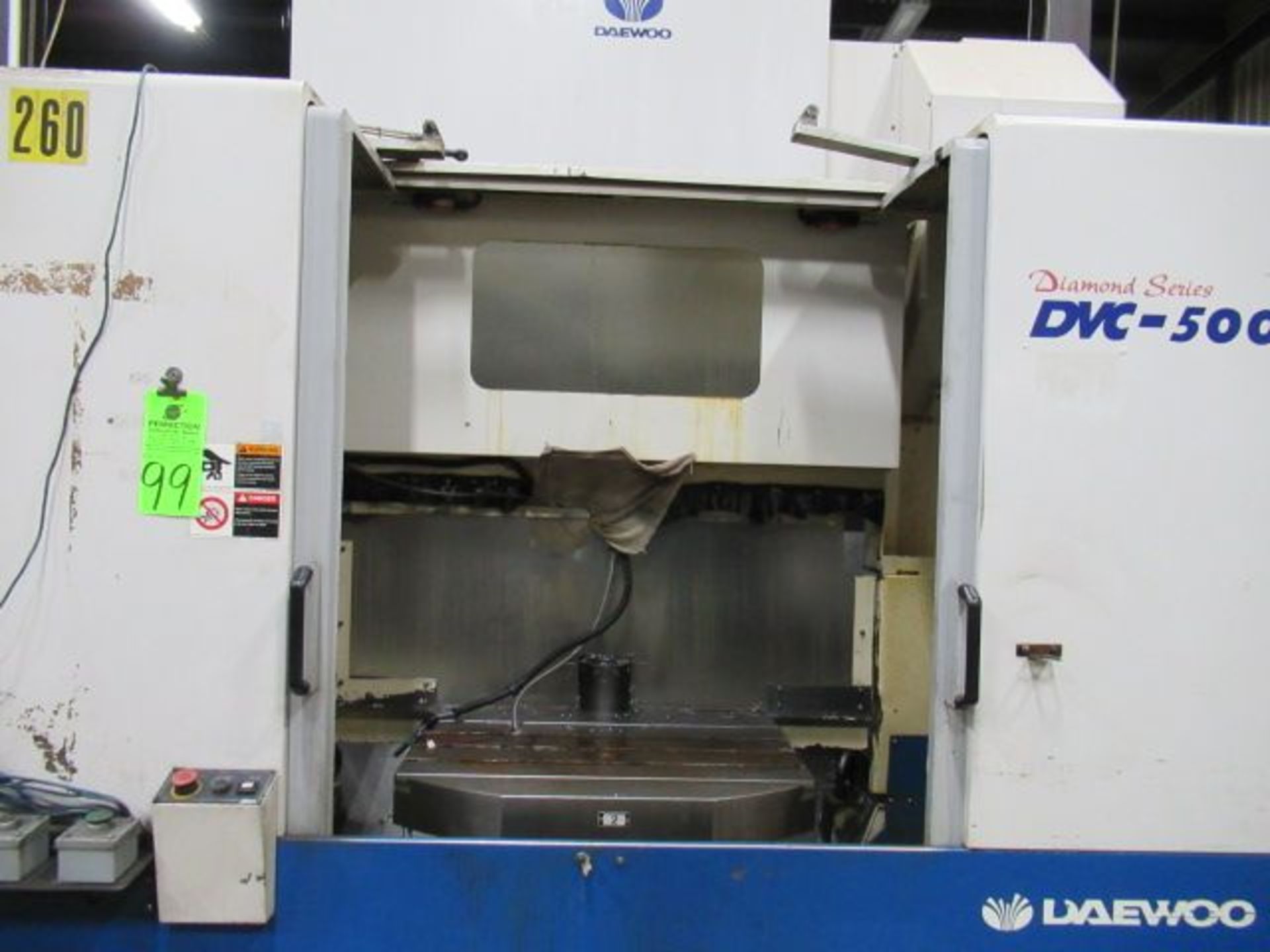 2003 DAEWOO DVC 500 VMC, s/n AV5C0410, w/ Fanuc 18i-MB Control ($1800 Rigging Cost)